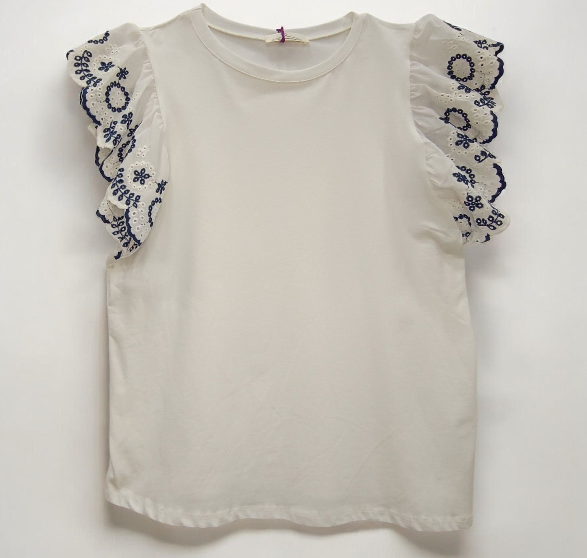 Camiseta algodón mujer blanca con mangas bordadas