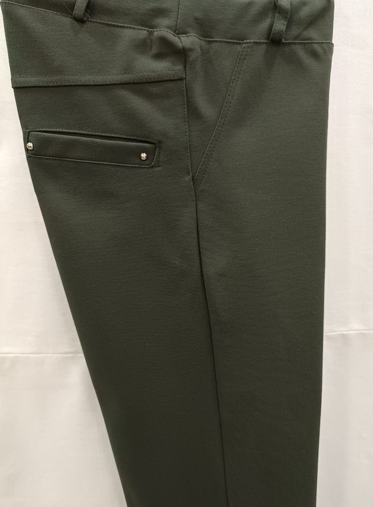 Pantalón de punto verde tiro alto corte chino mujer - Imagen 2