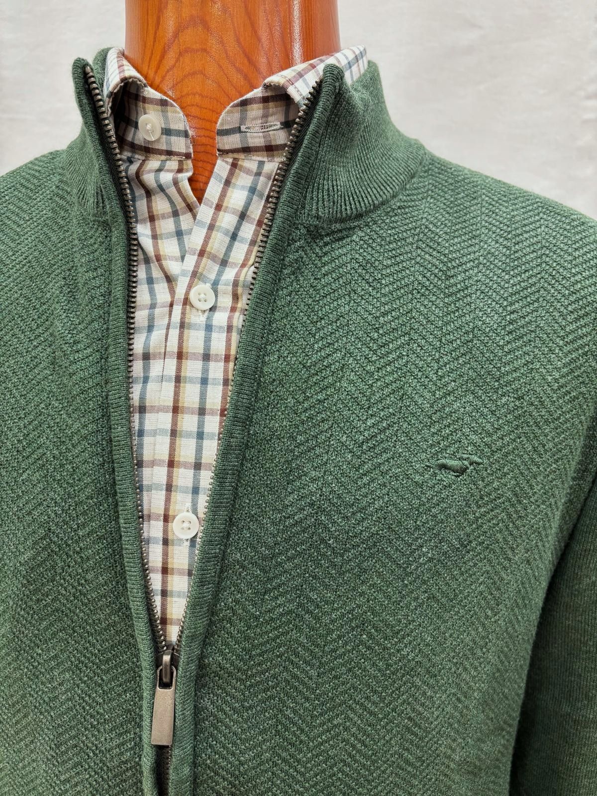 Cárdigan de algodón cuello alto y cremallera verde hombre