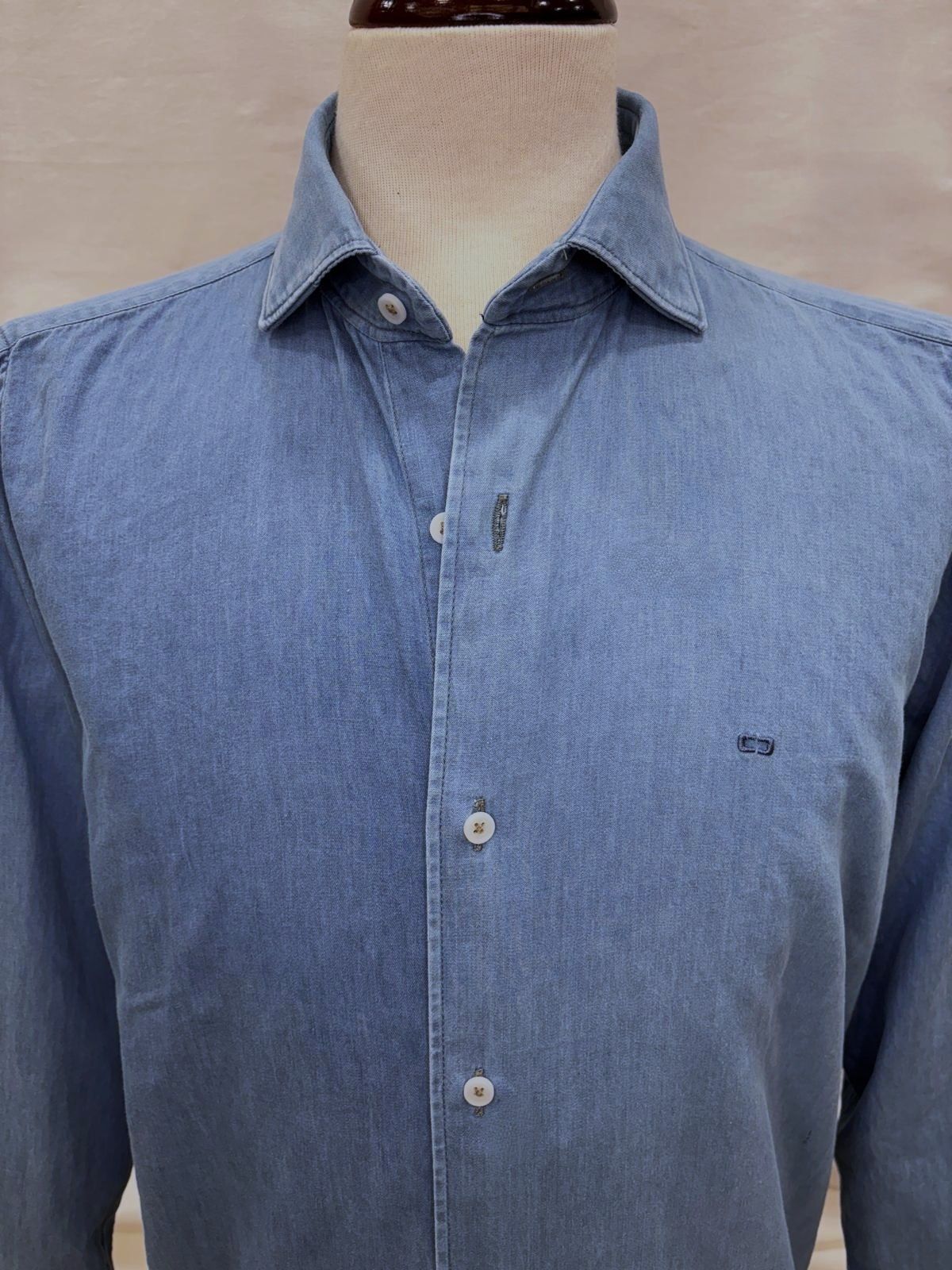 Camisa denim para hombre corte slim fit - Imagen 2