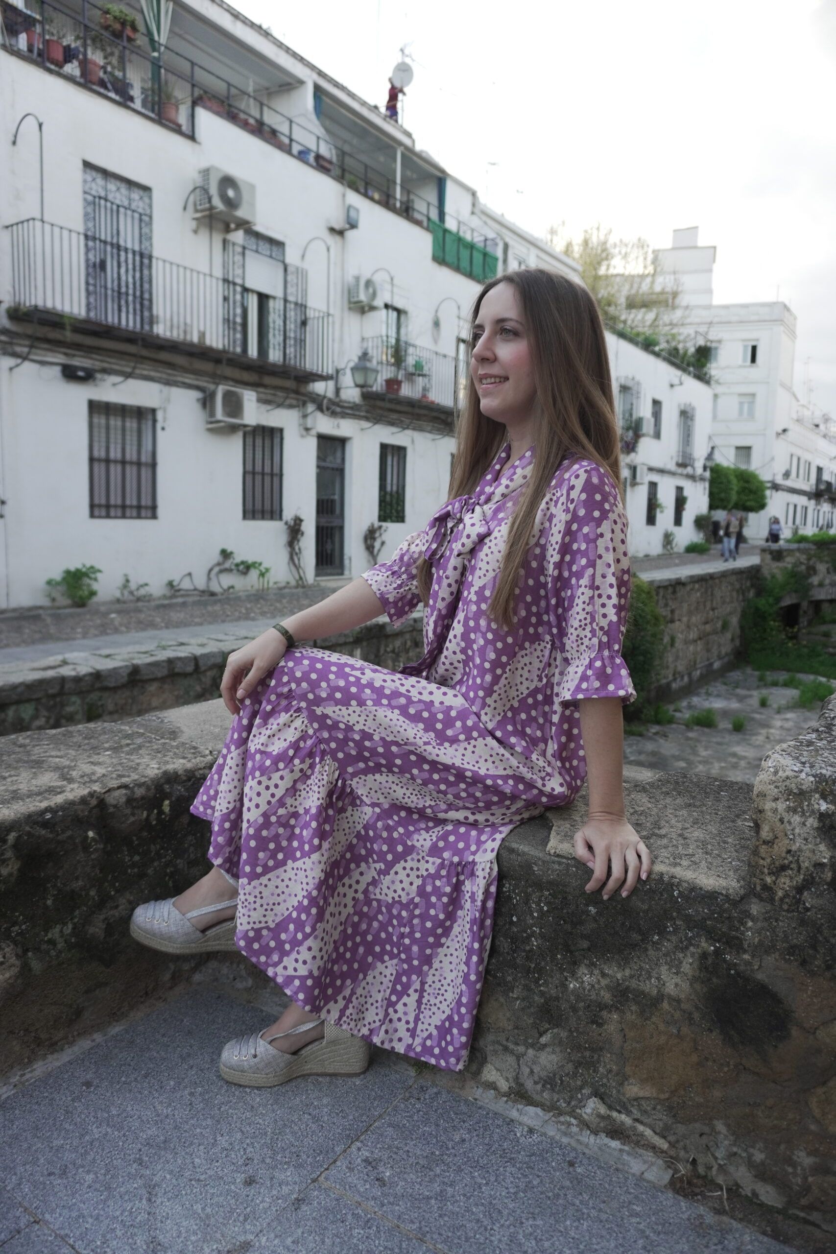Vestido midi de lunares cuello lazo mujer - Imagen 4