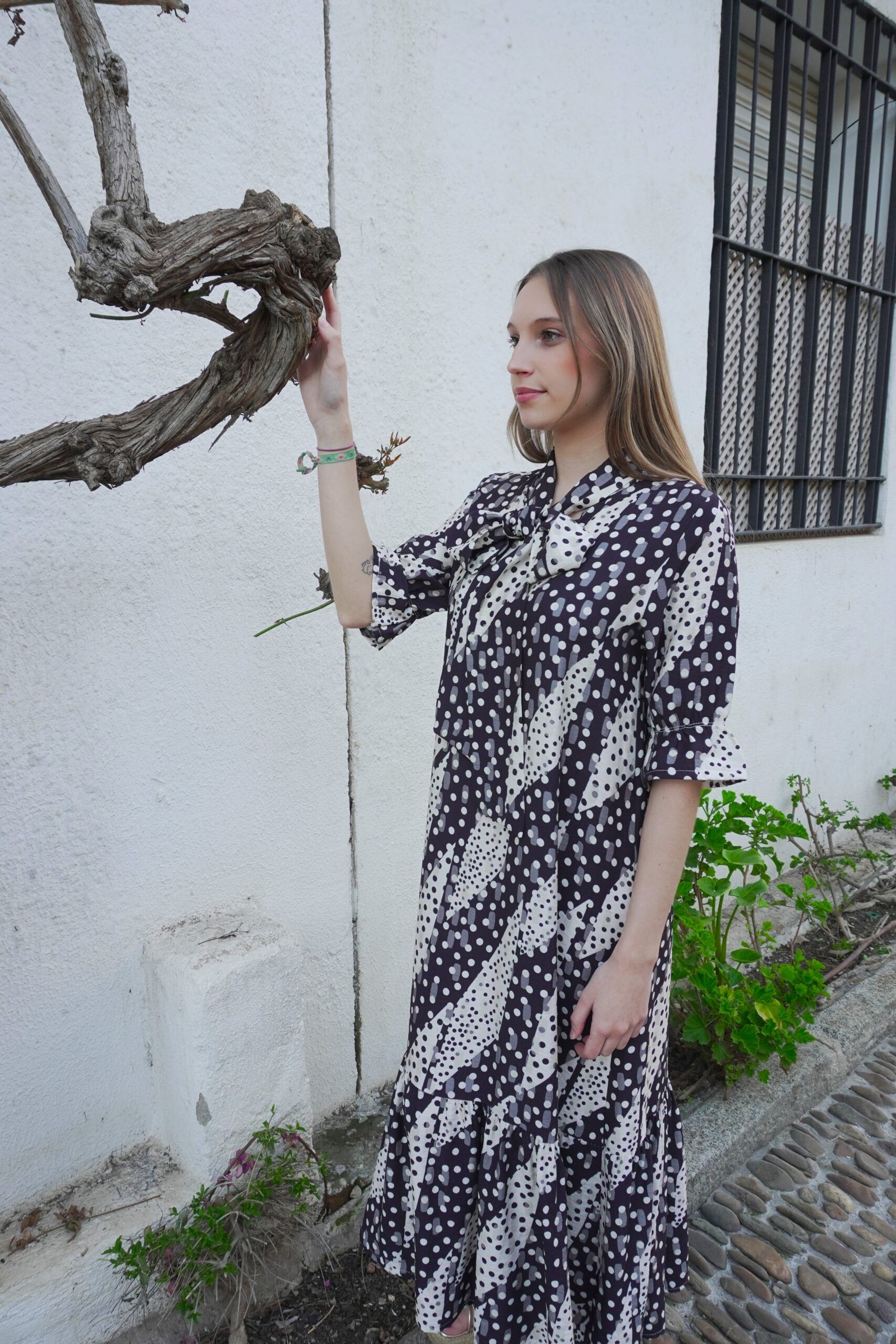Vestido midi de lunares cuello lazo mujer - Imagen 5