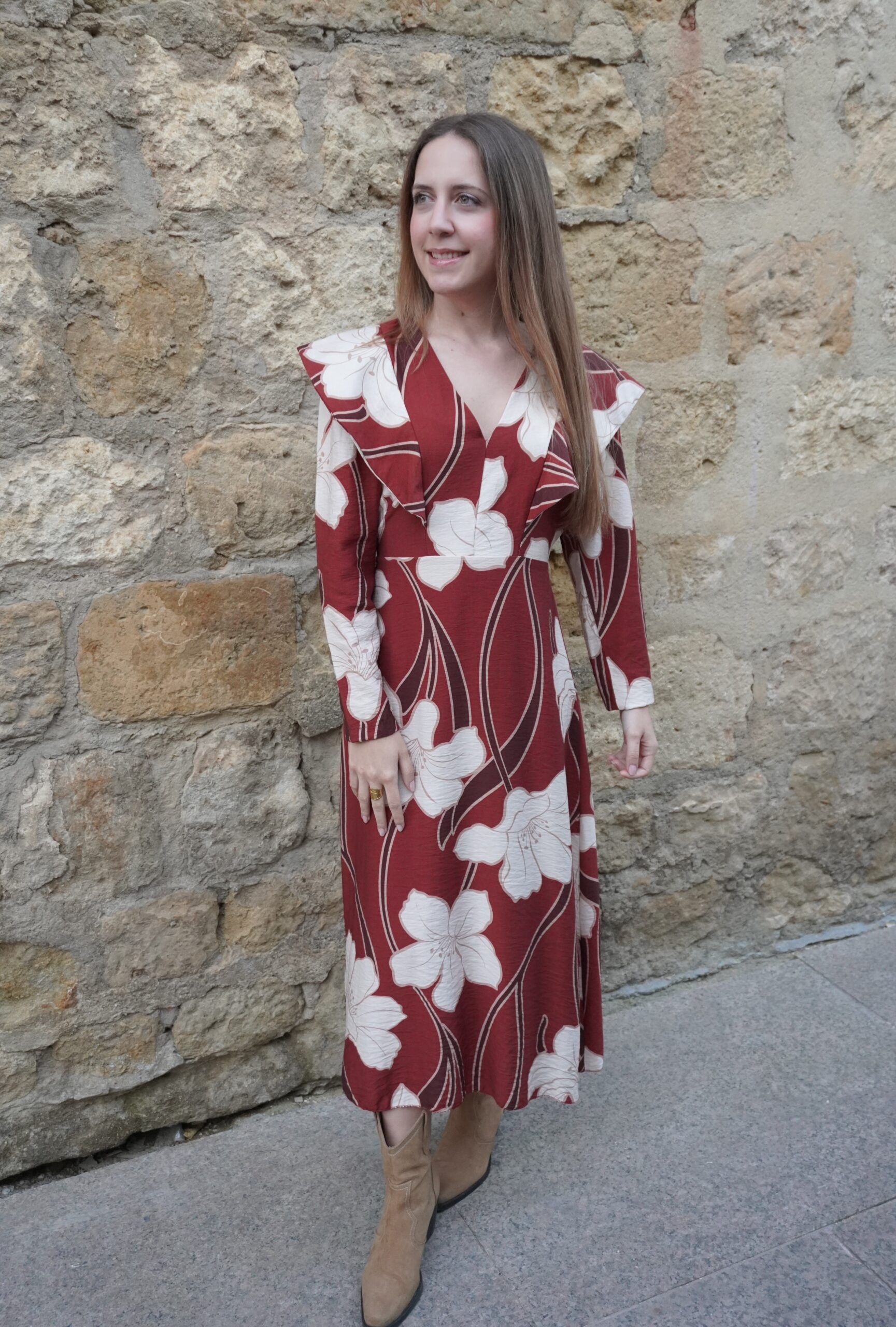 Vestido midi estampado floral con capa para mujer