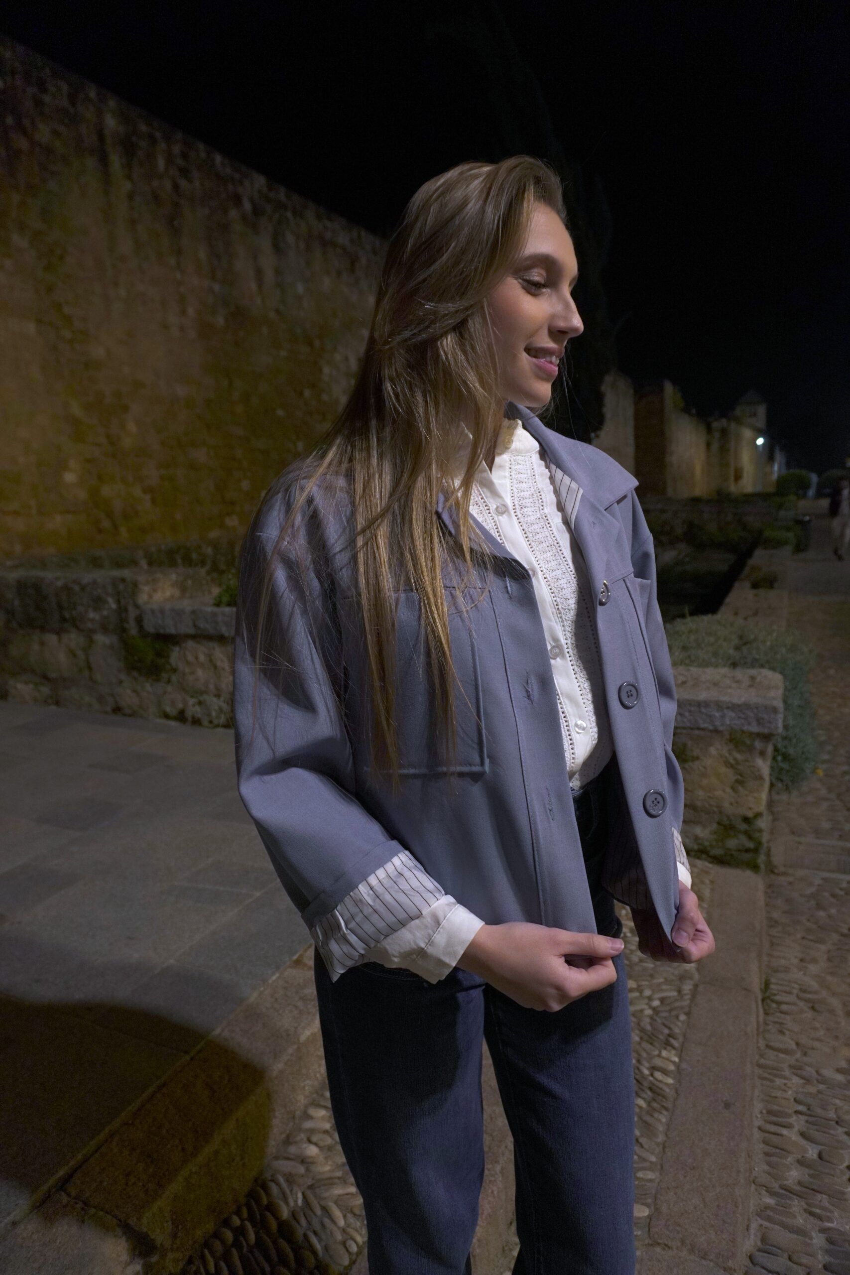 Chaqueta abotonada corte recto con bolsillos mujer - Imagen 8