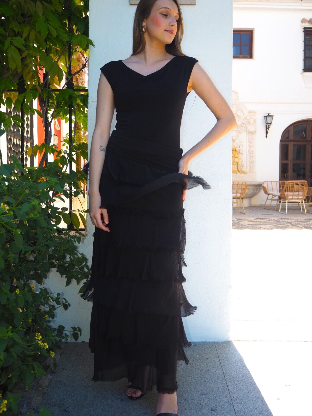 falda midi negra de punto con volantes seda mujer
