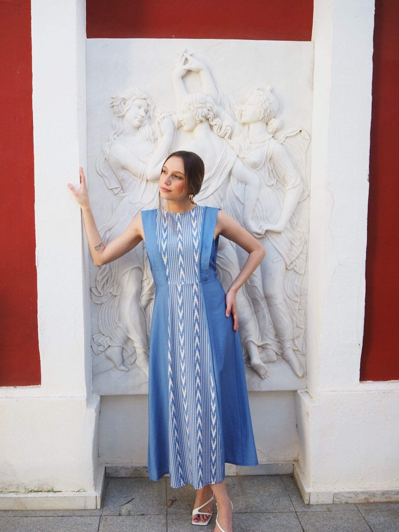Vestido midi mujer corte entallado