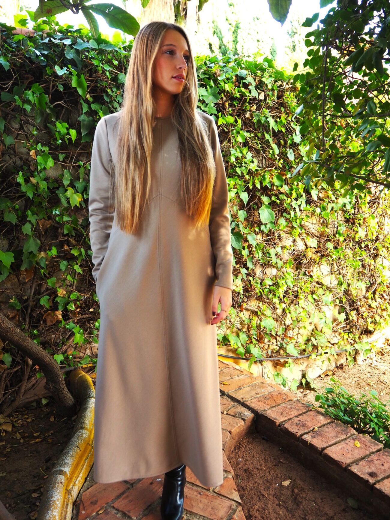 Vestido neopreno estructural con bolsillos para mujer