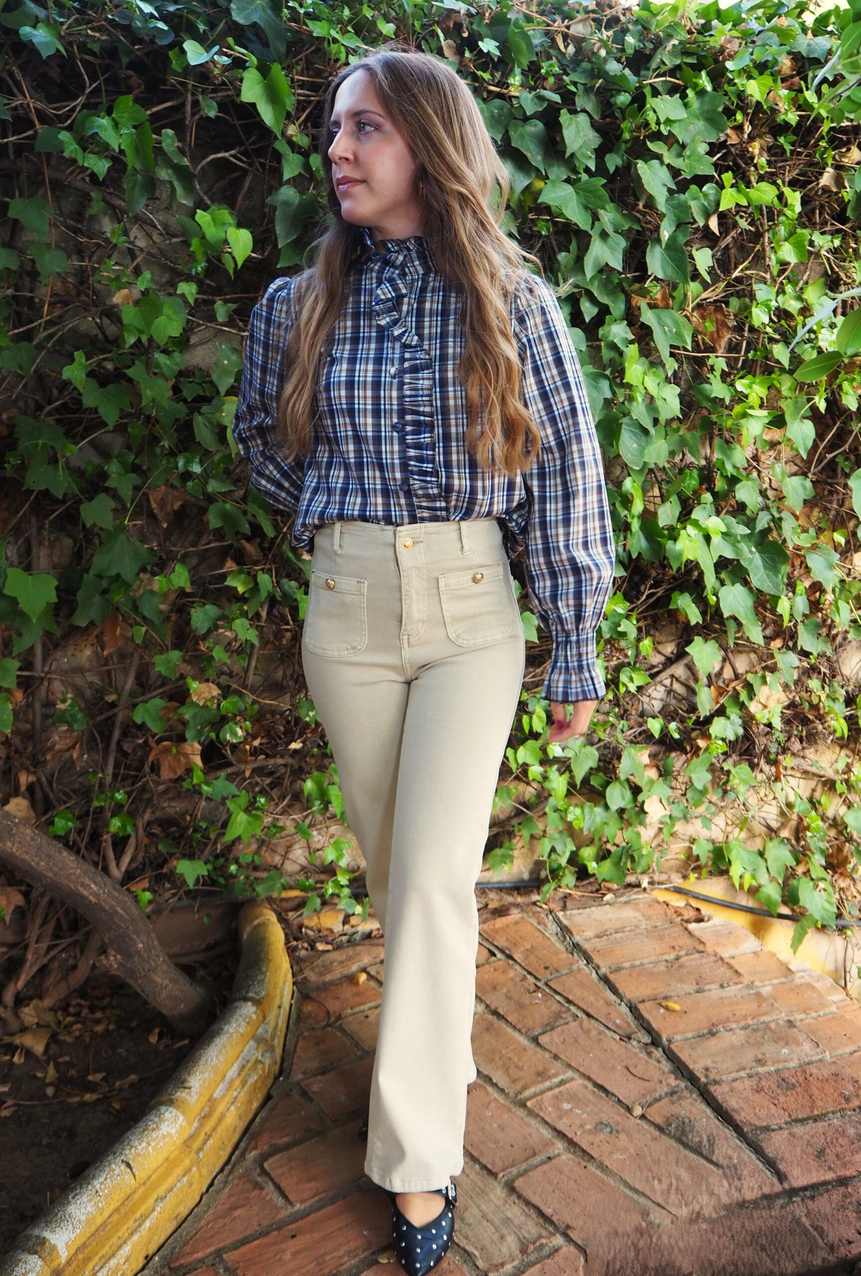 Blusa cuadros cuello alzado mujer - Imagen 2