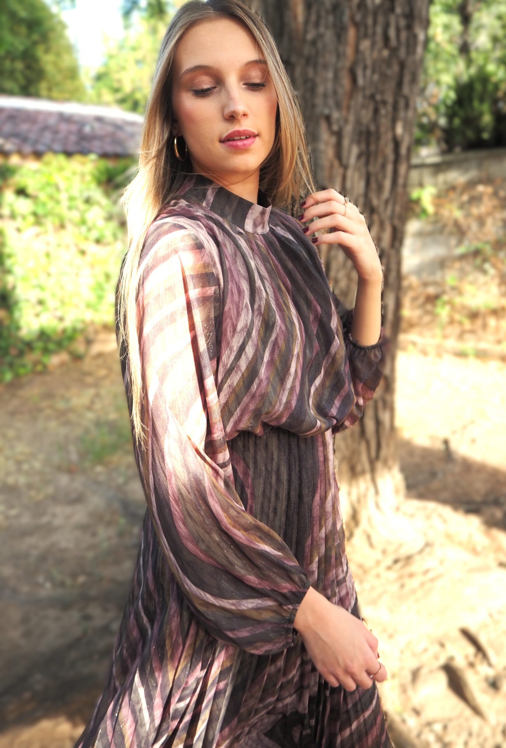 Vestido gasa mujer midi plisado con hilo dorado - Imagen 2