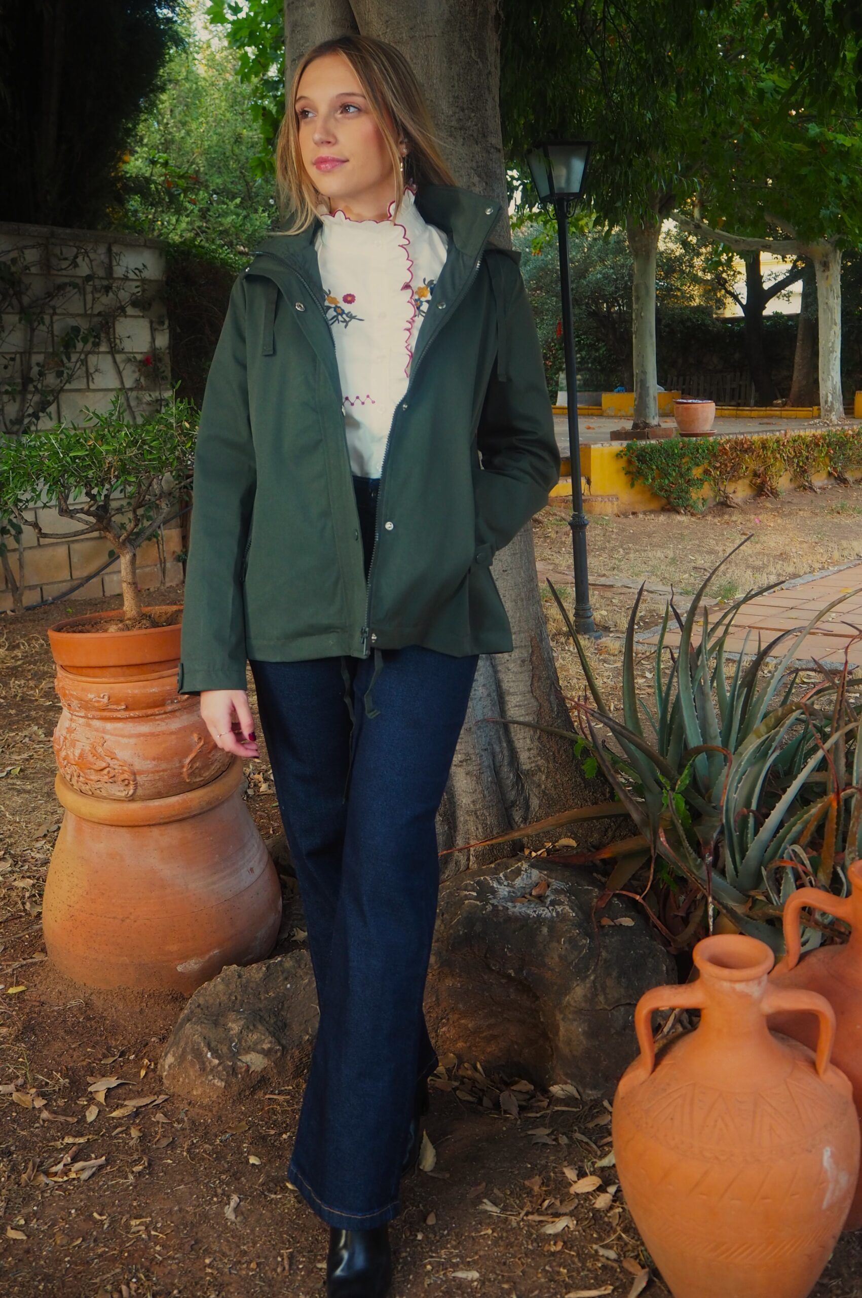 Parka repelente al agua con capucha desmontable verde mujer - Imagen 4