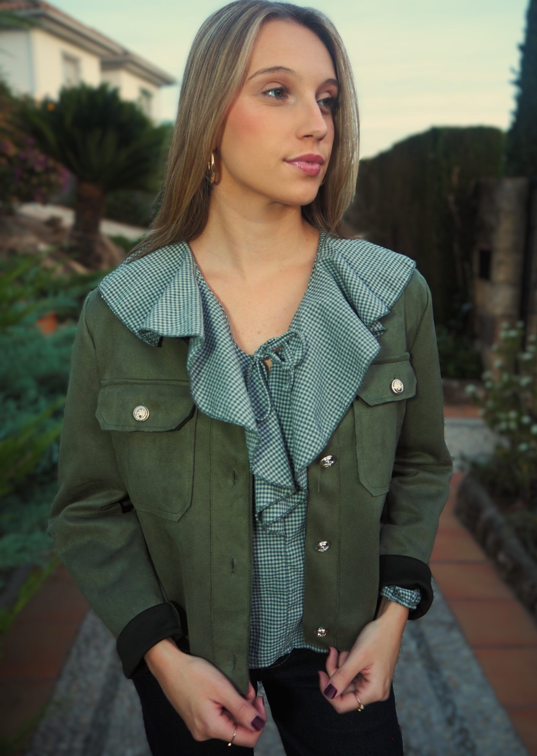 Chaqueta ante mujer corte recto con botones metálicos - Imagen 3