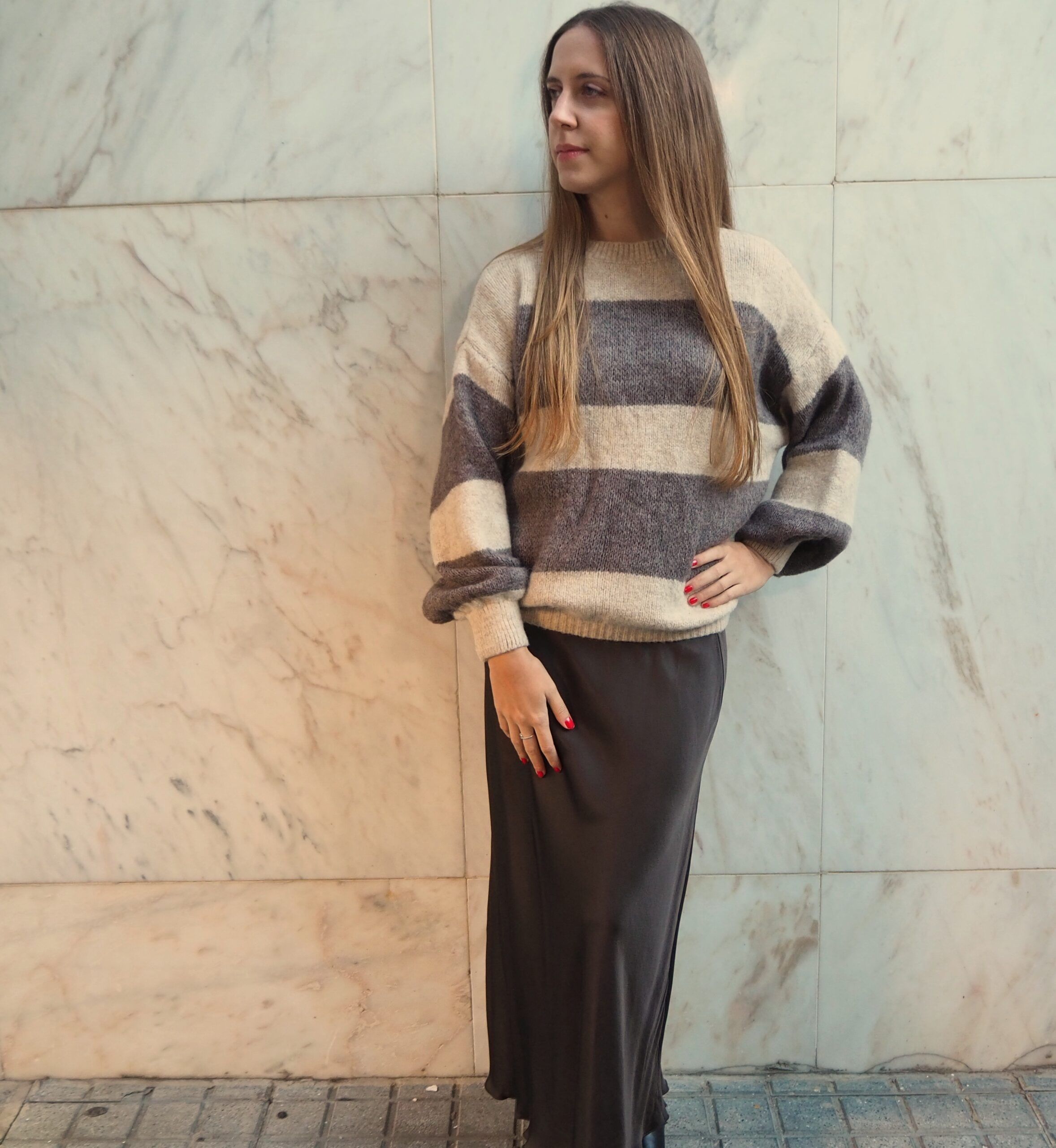 Falda midi satinada con cinturilla elástica mujer