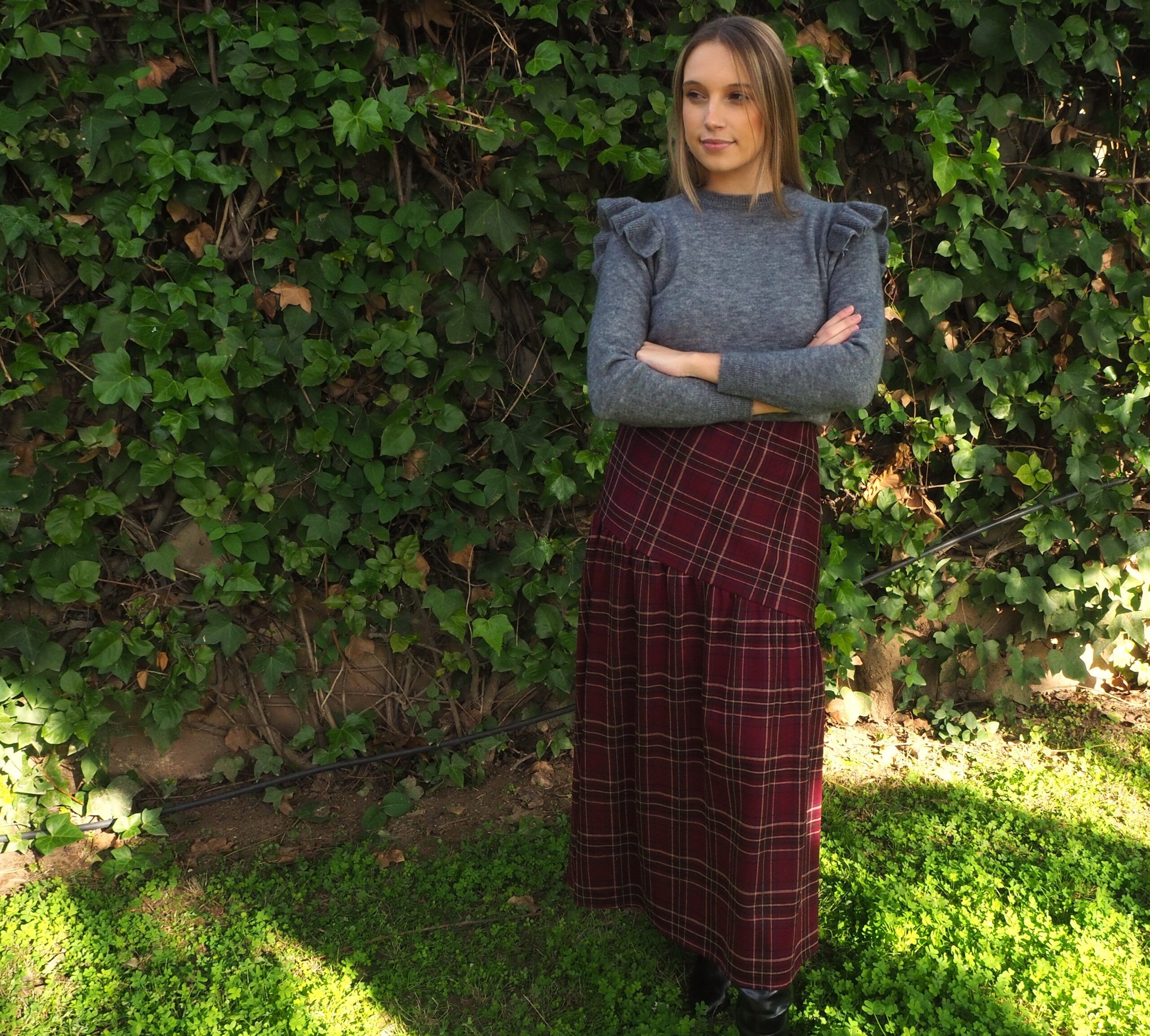 Falda midi cuadro escoces corte cadera mujer - Imagen 4