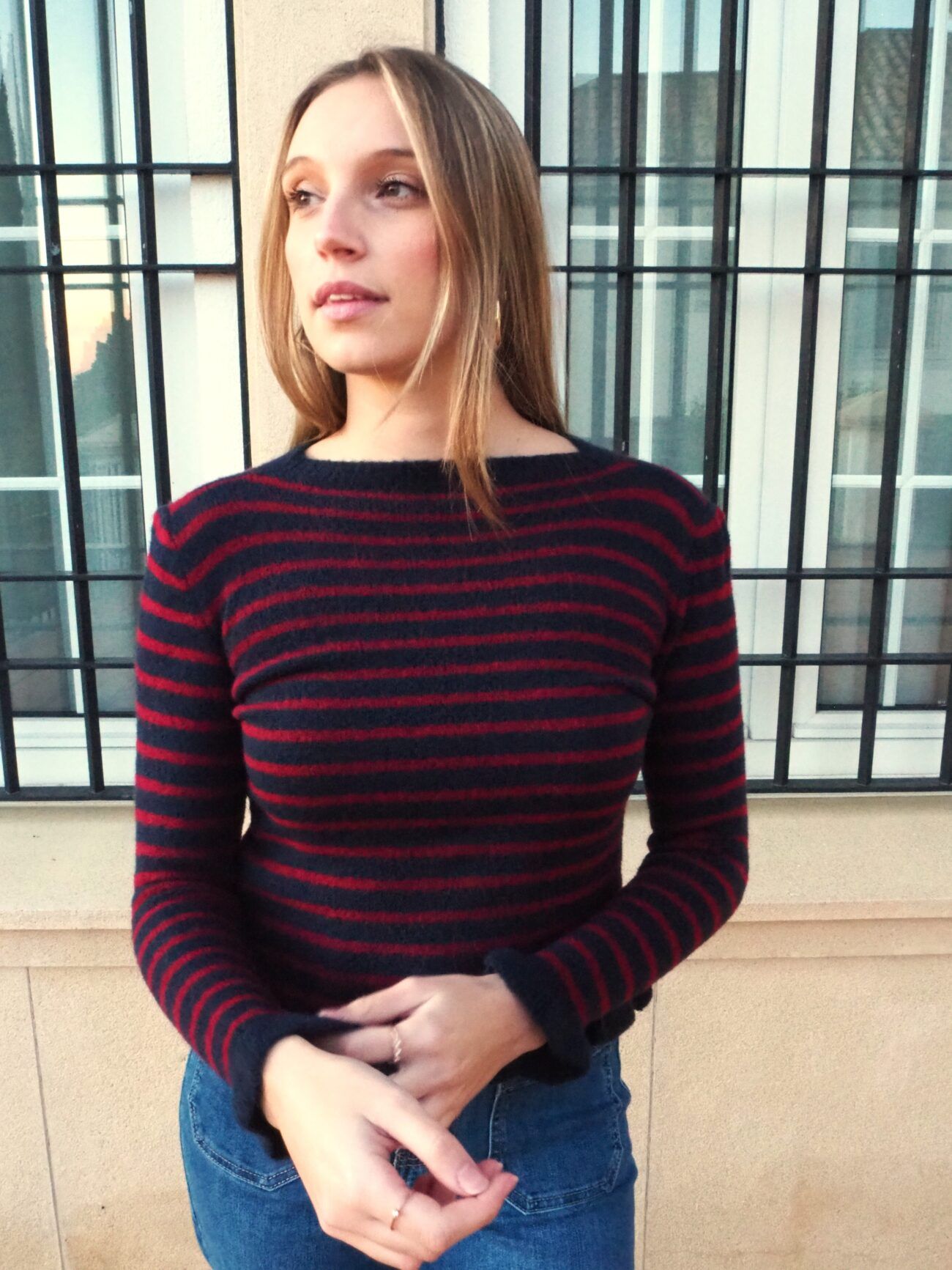 Jersey de rayas contraste con volantitos mujer
