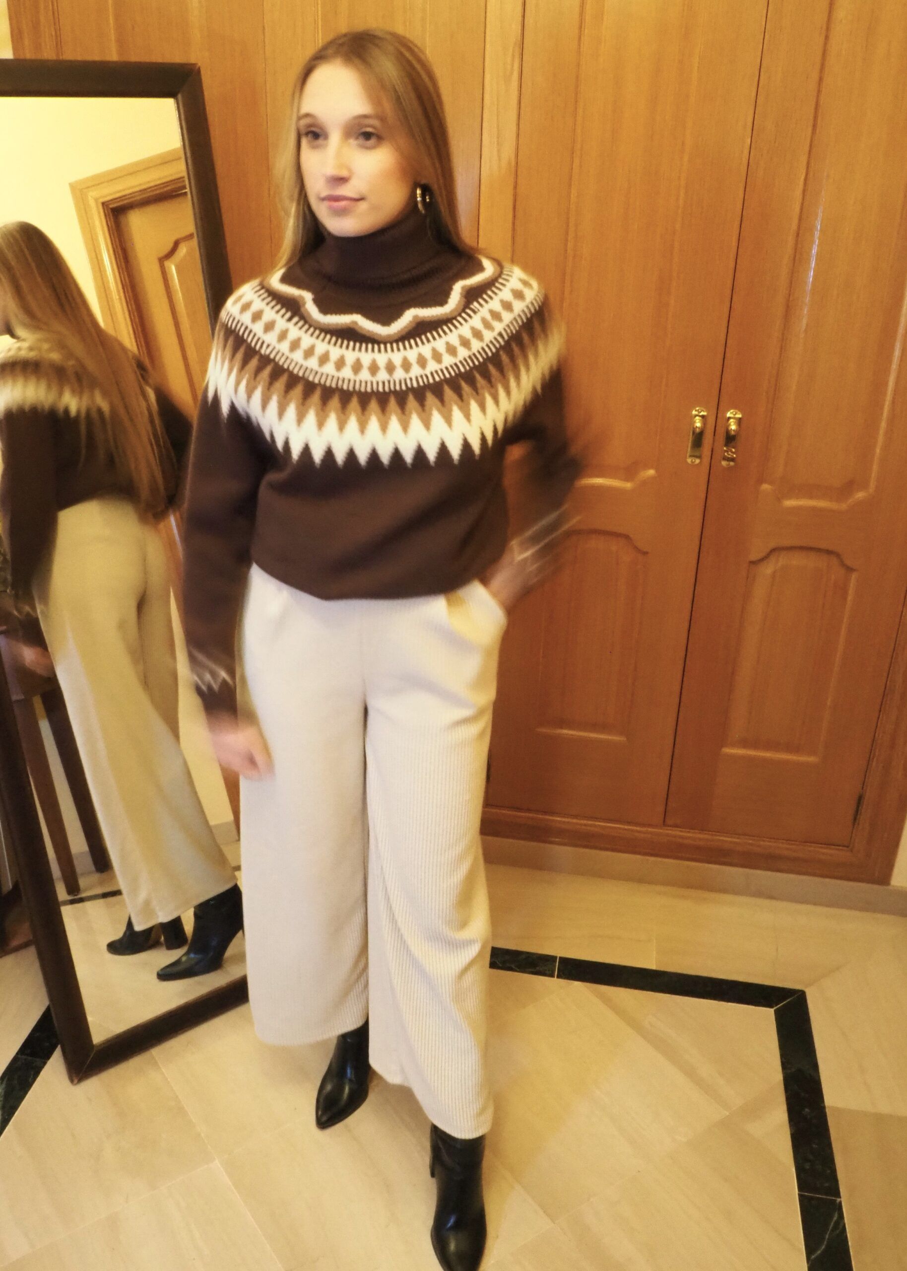 Jersey jacquard de cuello vuelto para mujer - Imagen 8
