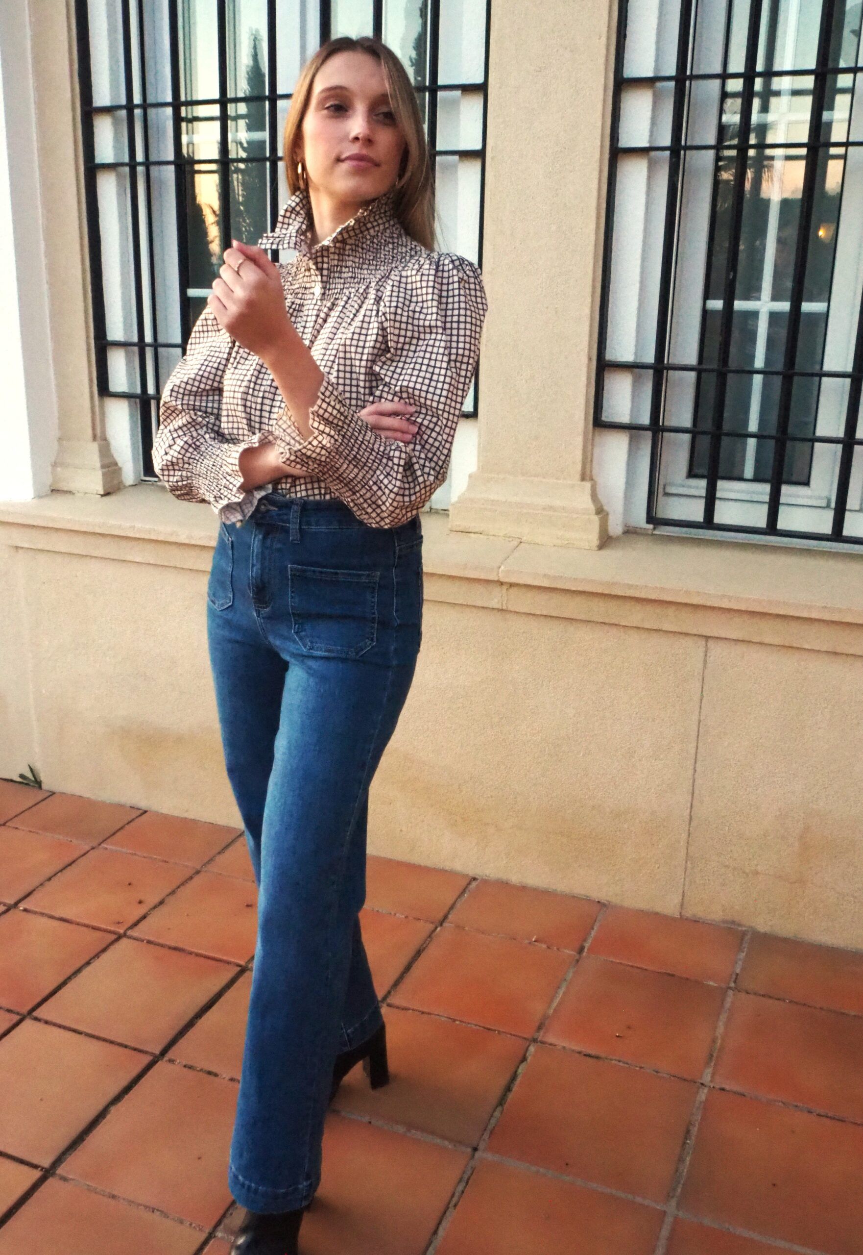 Pantalón vaquero elástico recto de tiro de alto - Imagen 4
