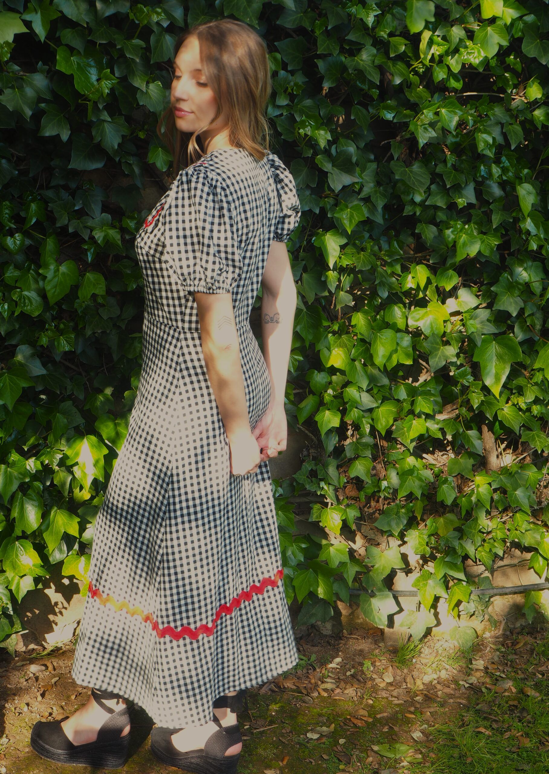 Vestido midi estampado vichy cuello bebé y manga farol mujer - Imagen 7