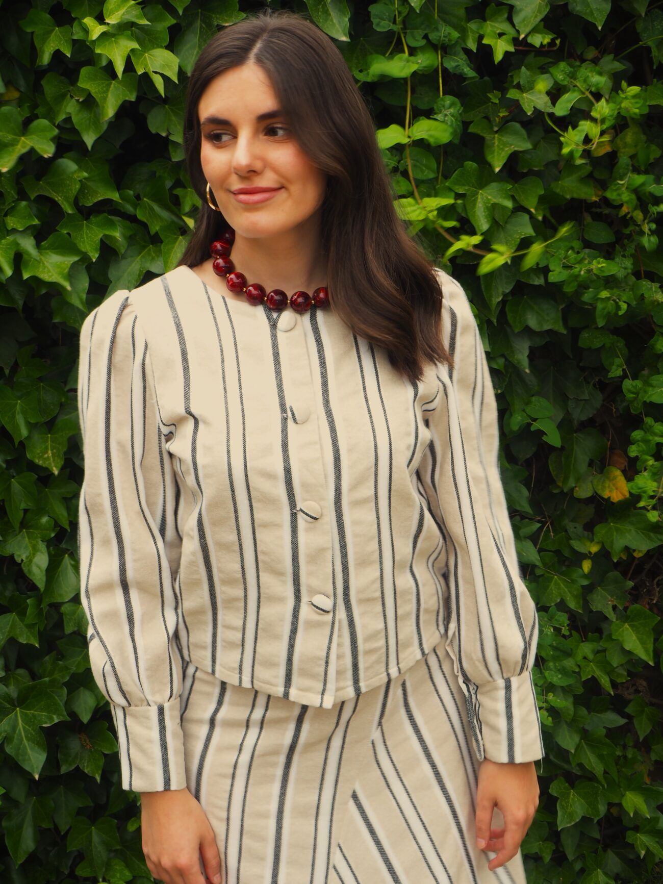 Chaqueta raya hebrea manga abullonada mujer beige