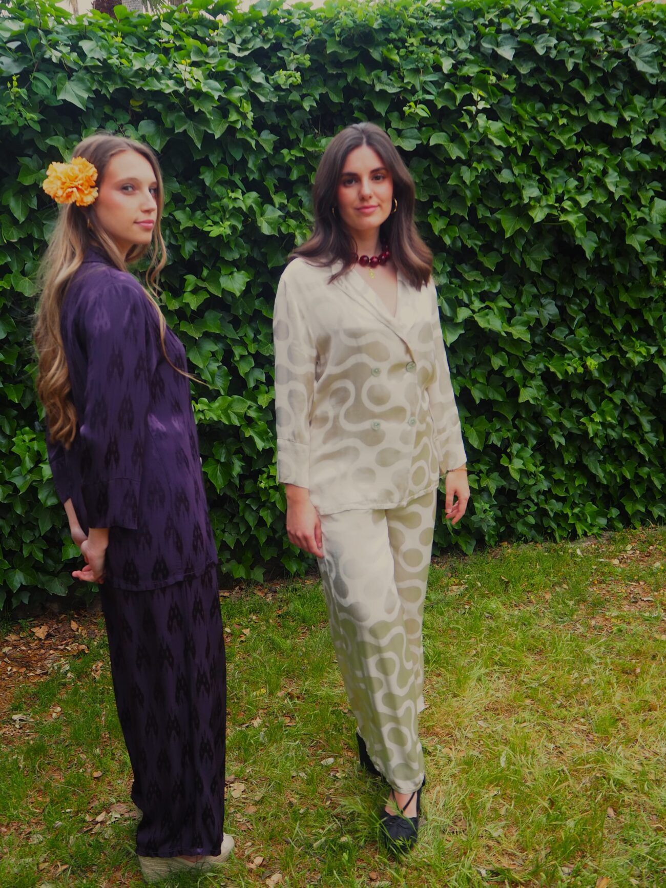 Pantalón satén tiro alto morado