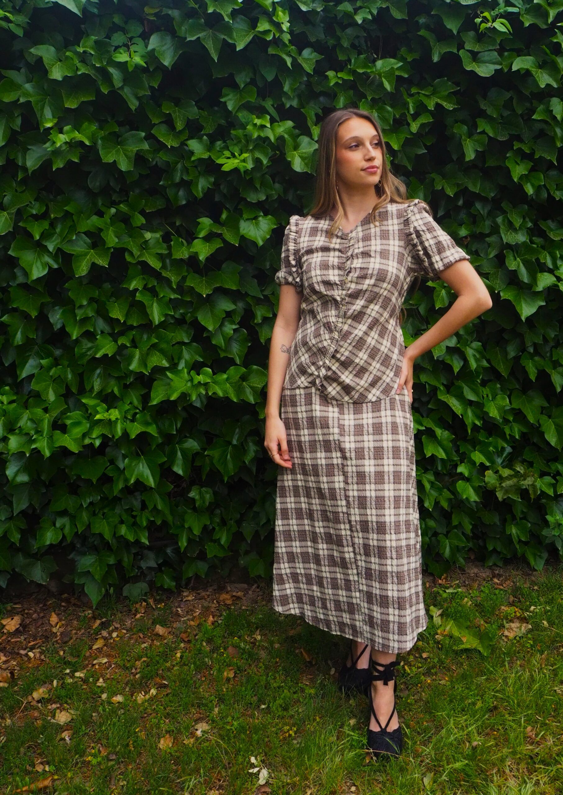 Vestido drapeado de cuadros asimétrico mujer - Imagen 14