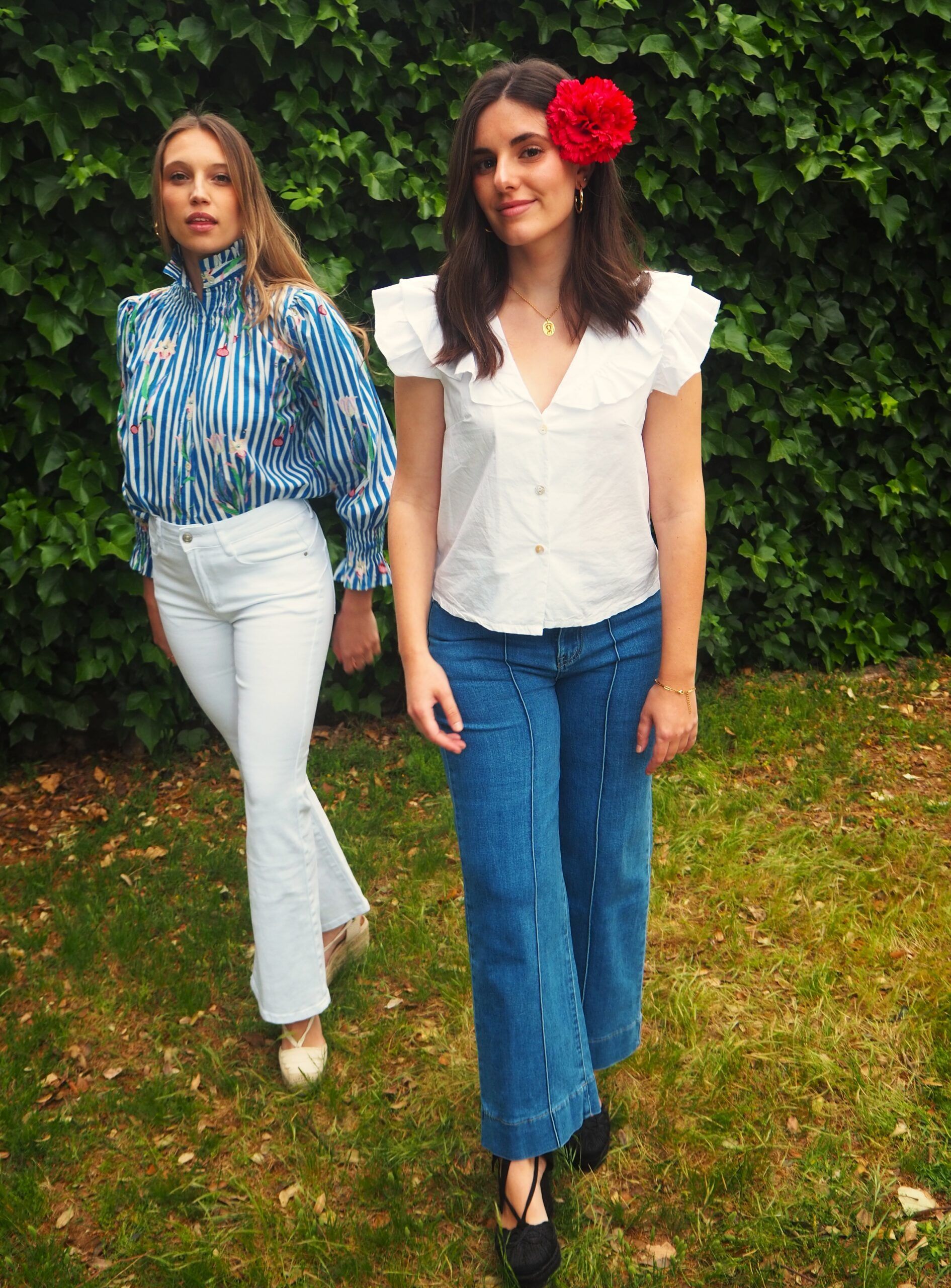 Blusa sisa abotonada con volante cuello y hombro blanca - Imagen 2