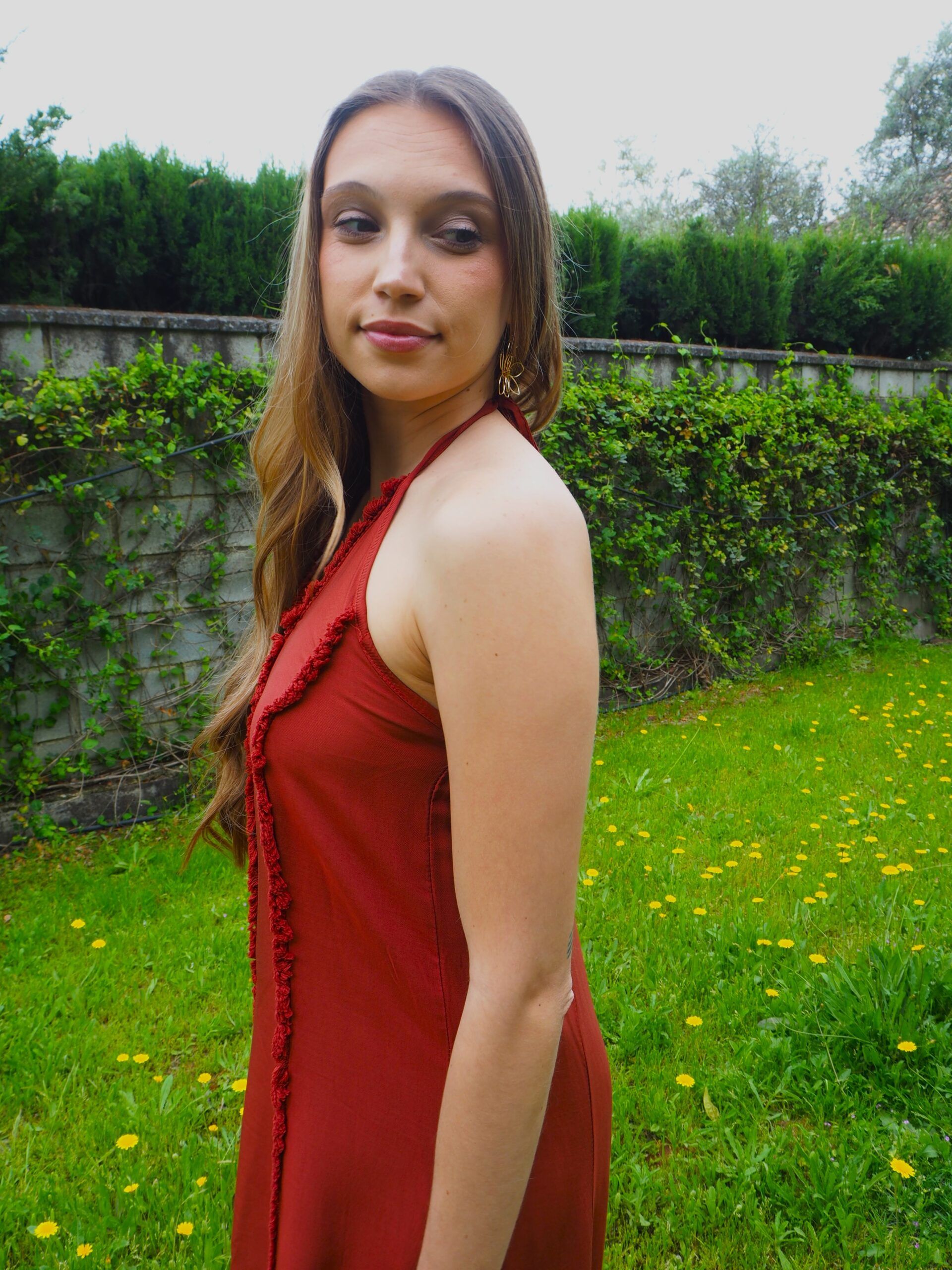 Vestido midi cuello halter atado y espalda descubierta teja - Imagen 4