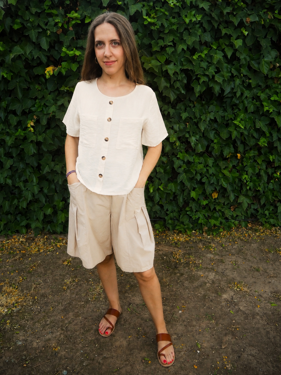 Pantalón corto efecto falda de algodón con pinzas beige