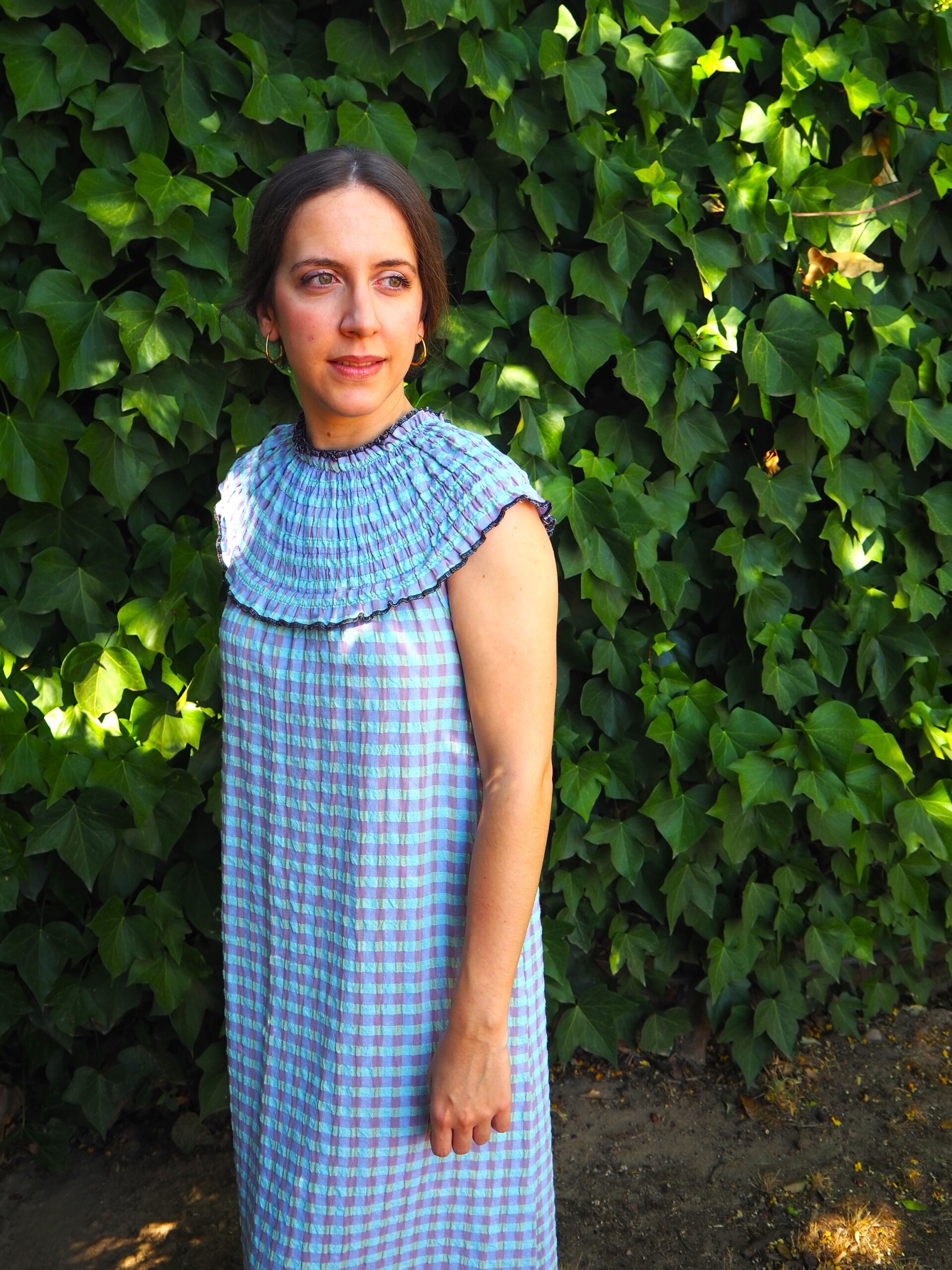 Vestido largo vichy de algodón con pechera elástica azul - Imagen 6