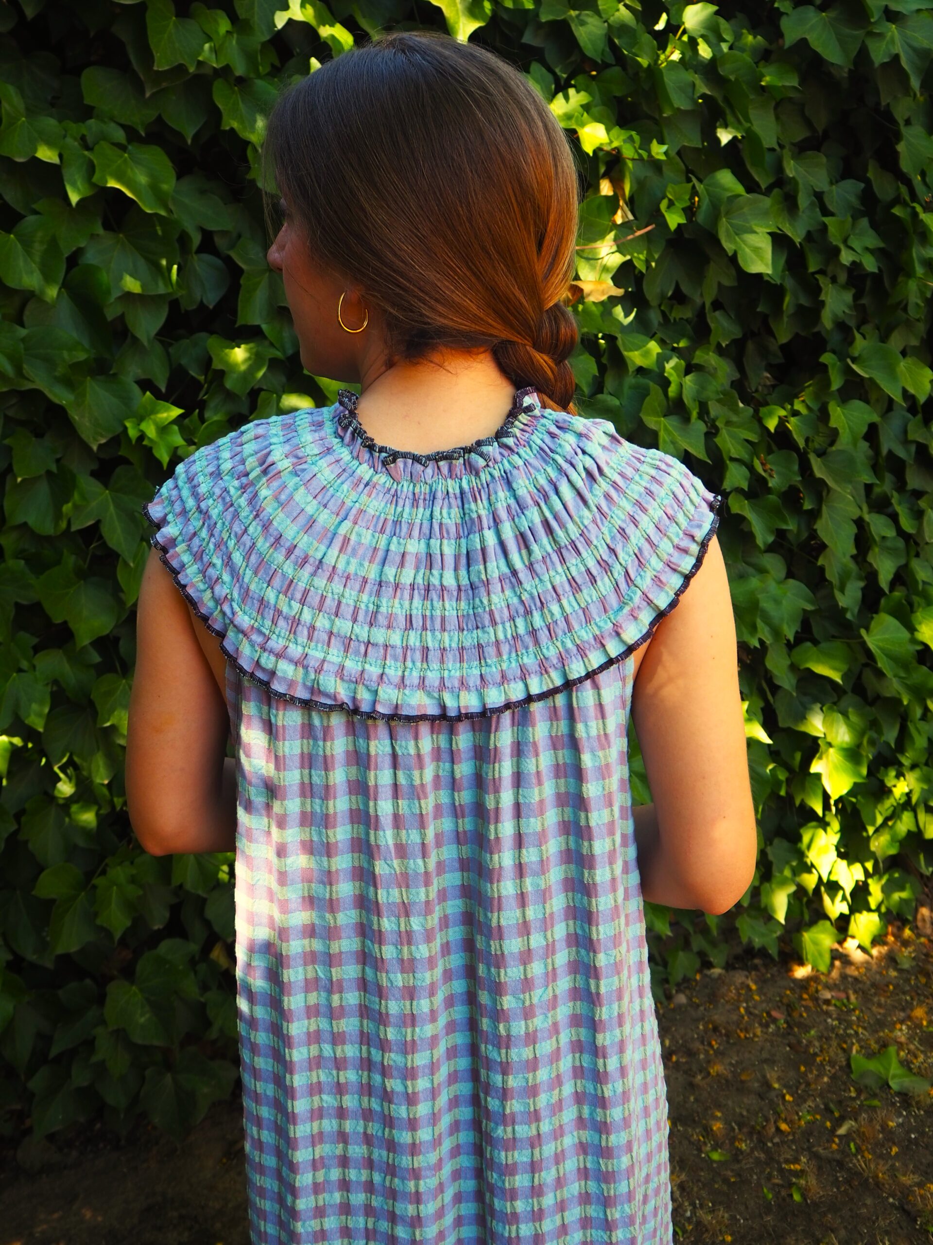 Vestido largo vichy de algodón con pechera elástica azul - Imagen 2
