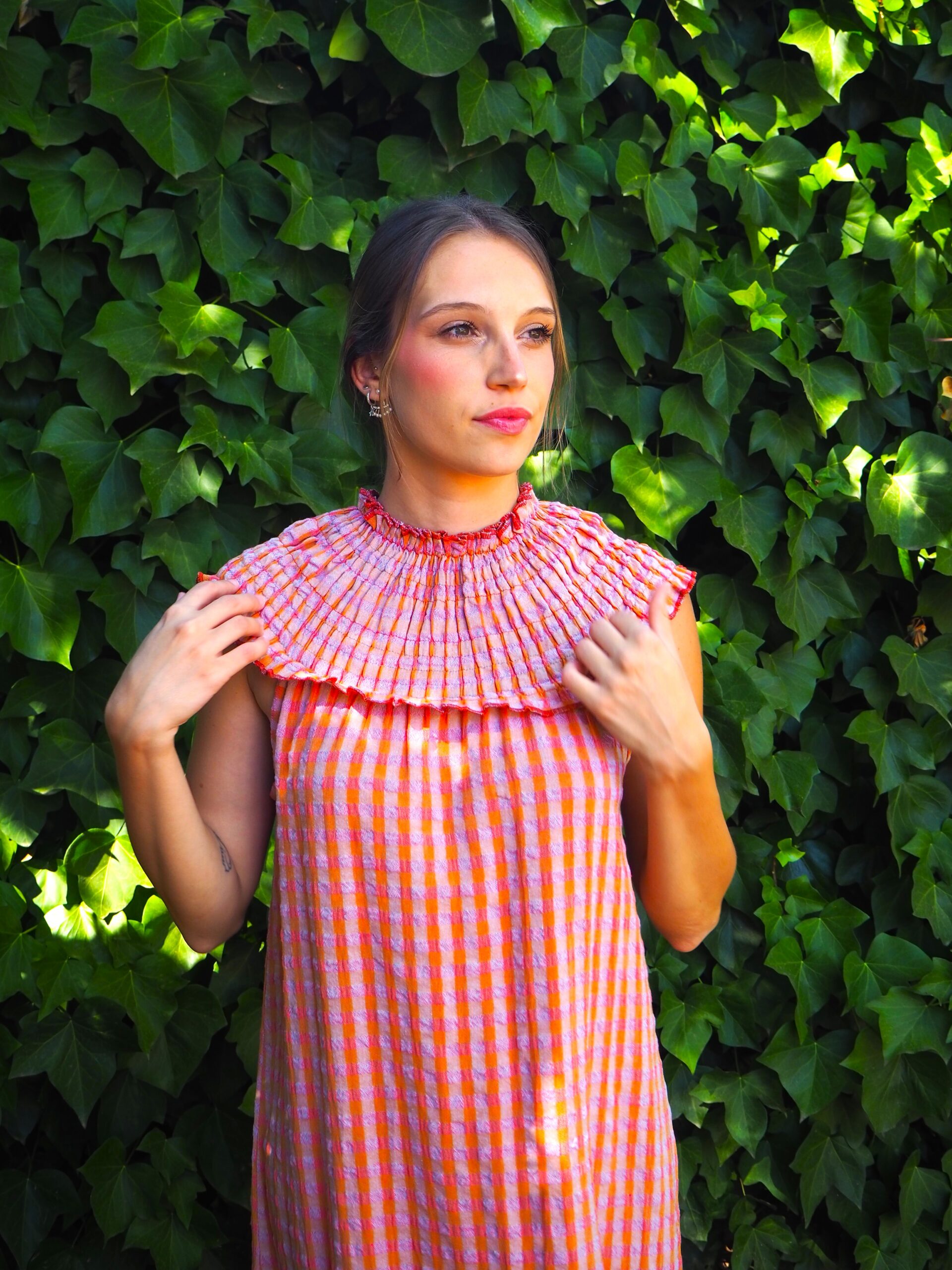 Vestido largo vichy de algodón con pechera elástica naranja - Imagen 5