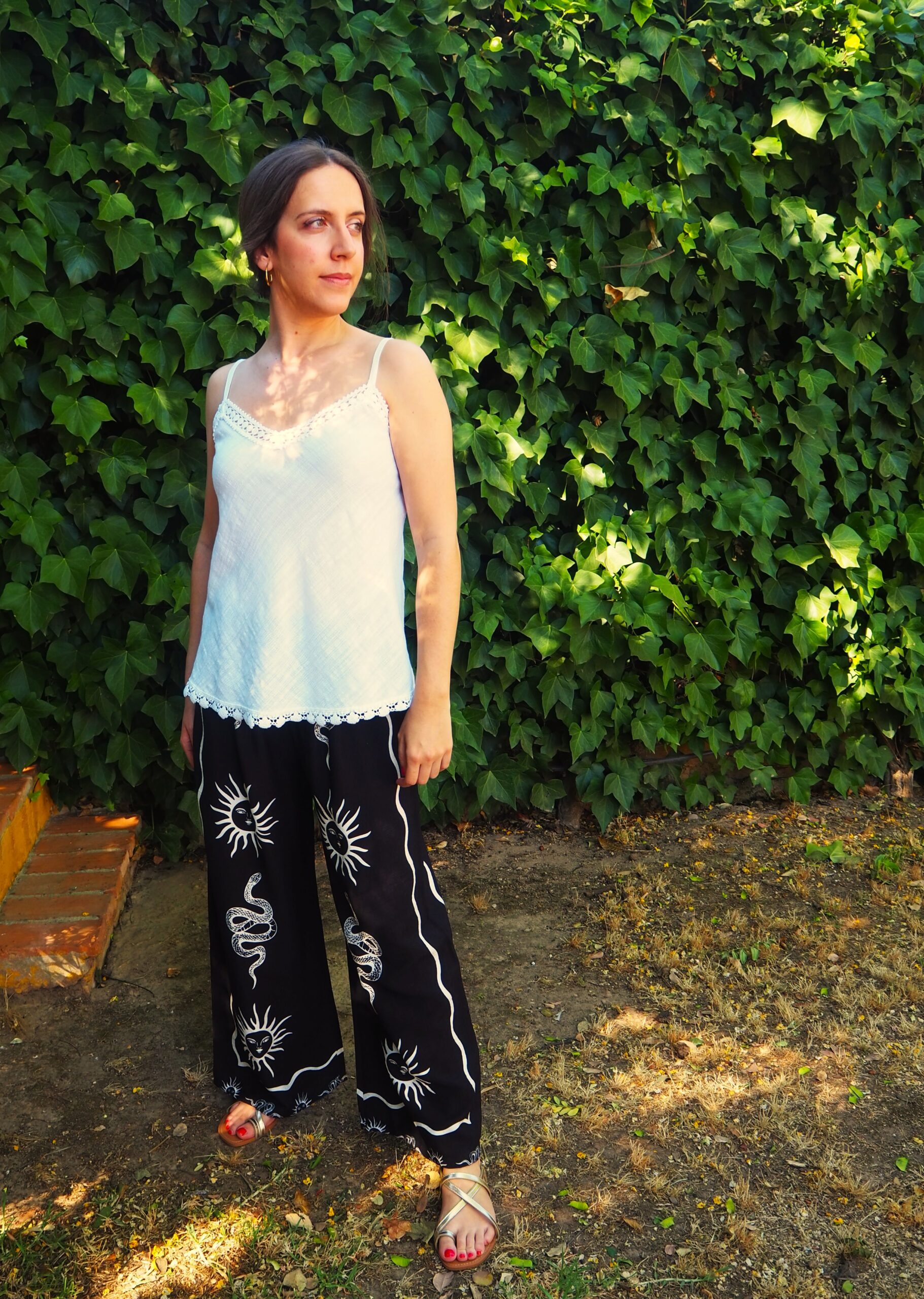 Pantalon recto de tiro alto venus negro