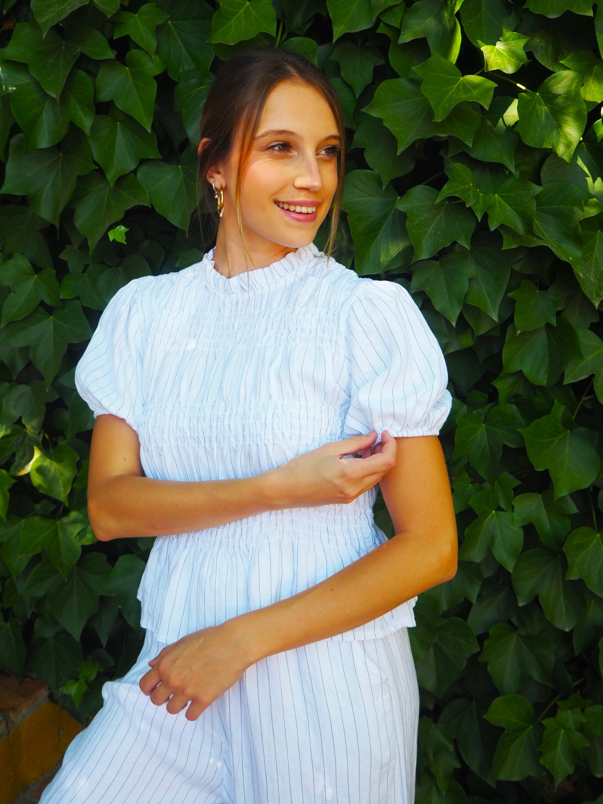 Blusa raya diplomática nido de abeja elástico de manga corta de lino - Imagen 6