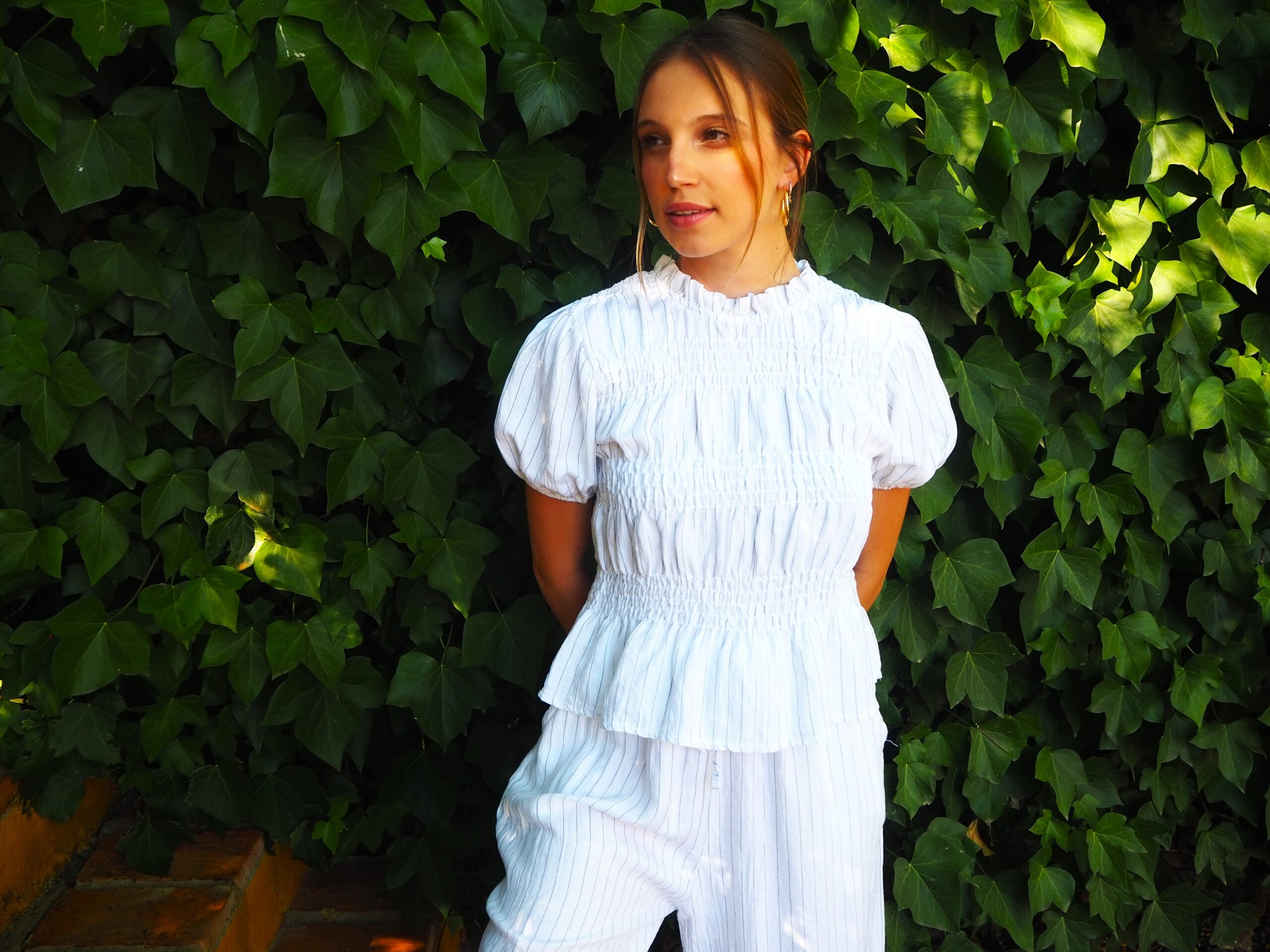 Blusa raya diplomática nido de abeja elástico de manga corta de lino - Imagen 5