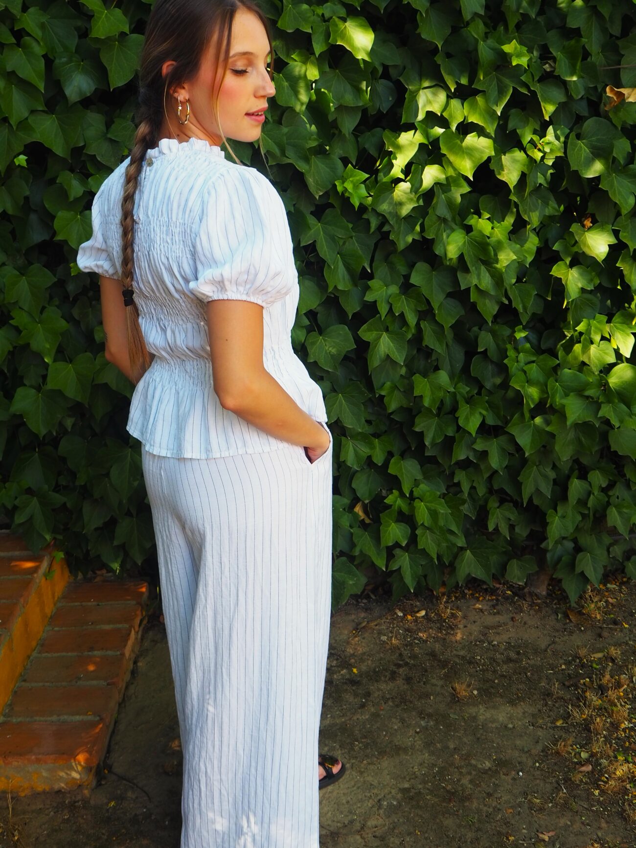Pantalón de lino raya diplomática recto de tiro alto