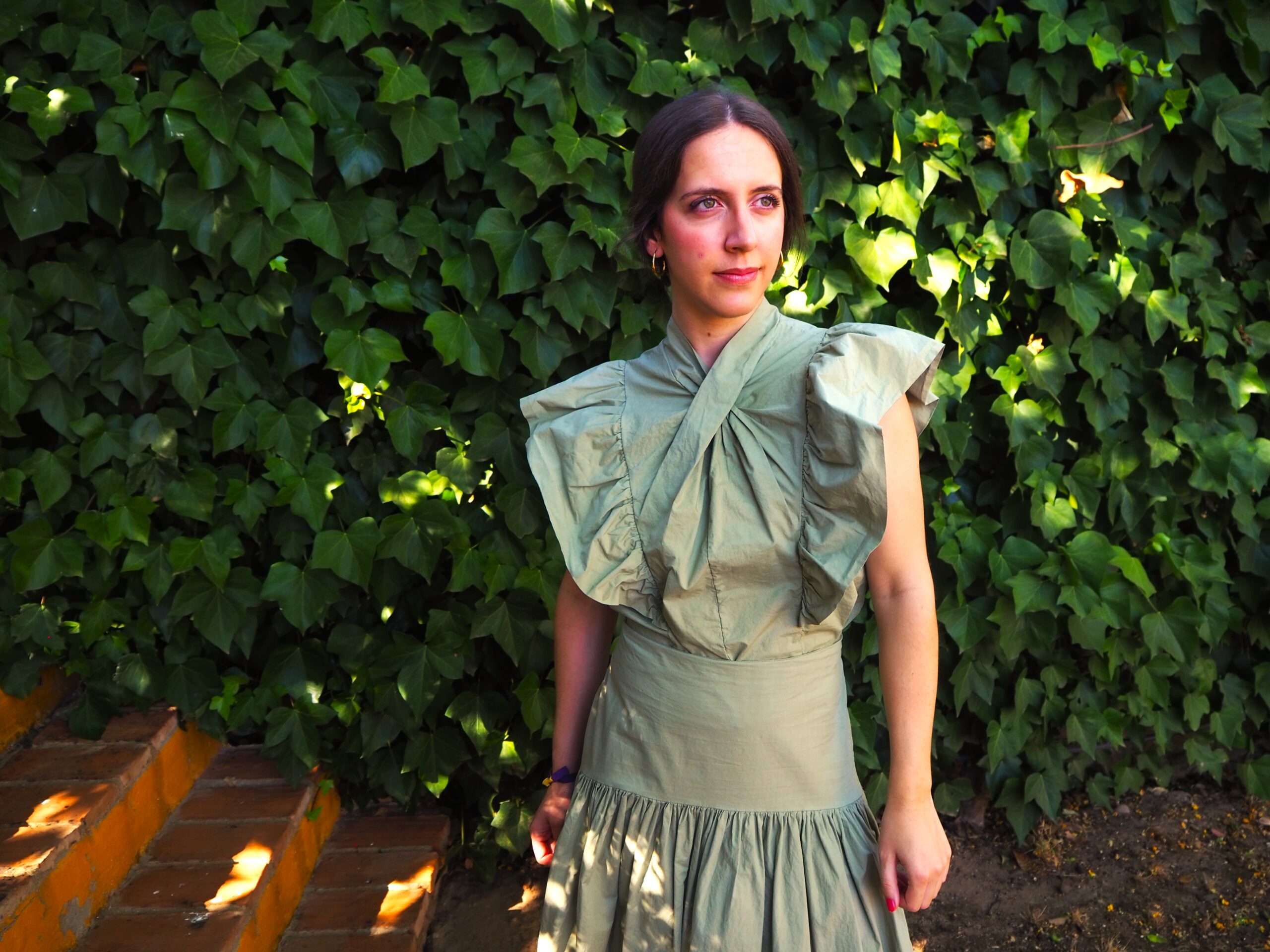 Falda midi asimétrica corte a la cadera y falda vuelo verde - Imagen 5