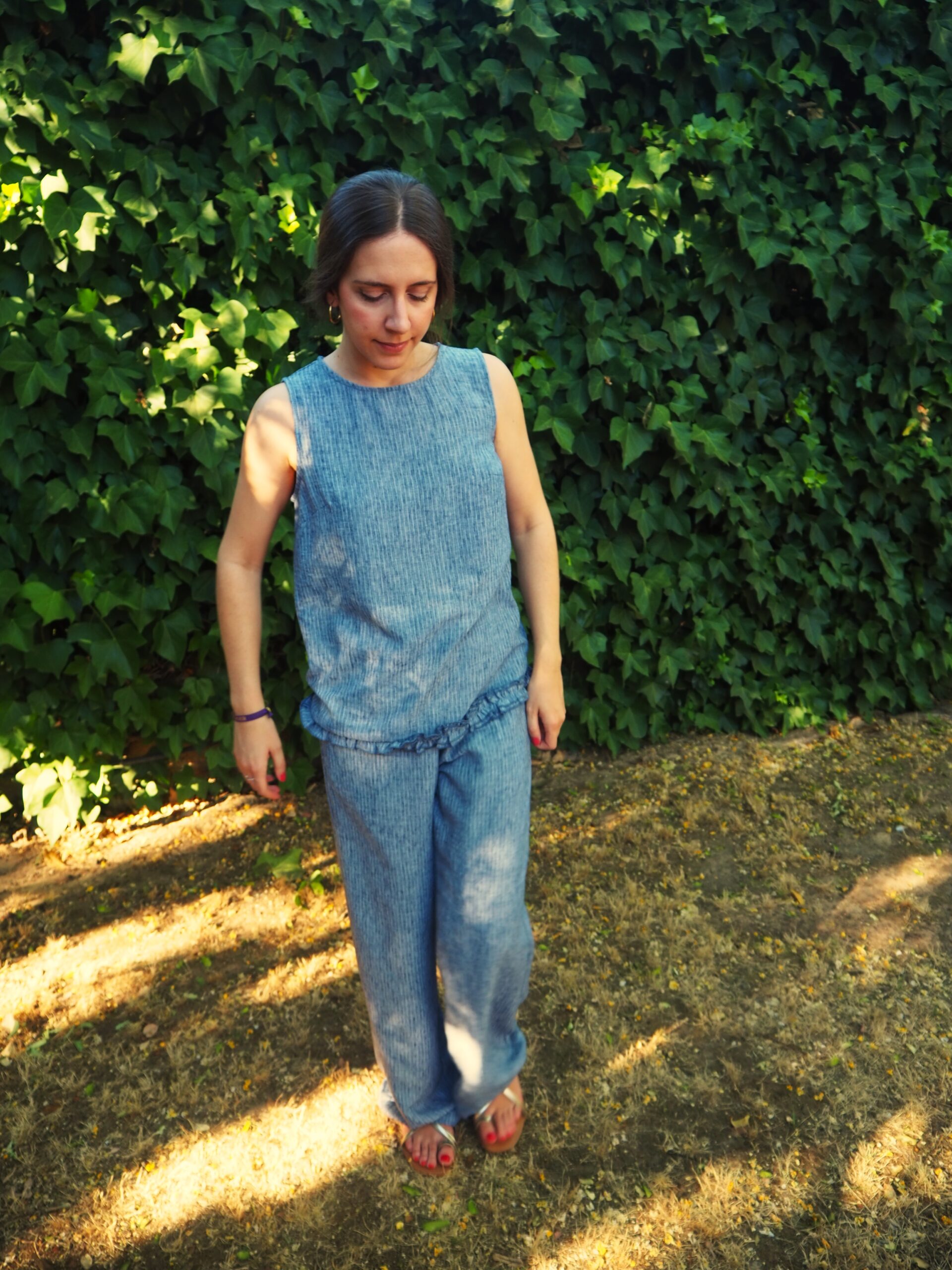 Pantalón de pinzas total look raya diplomática azul - Imagen 3