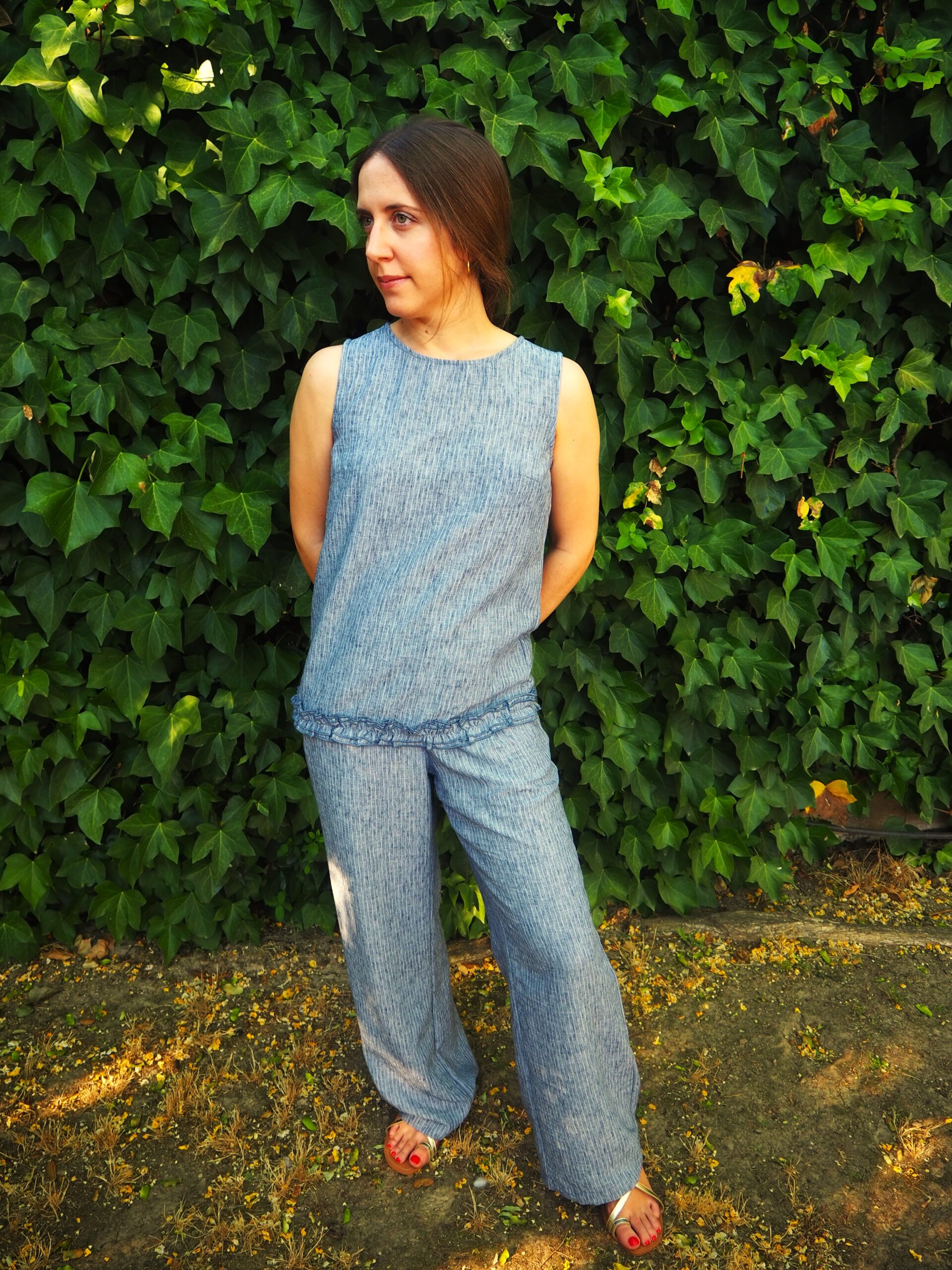 Pantalón de pinzas total look raya diplomática azul - Imagen 4