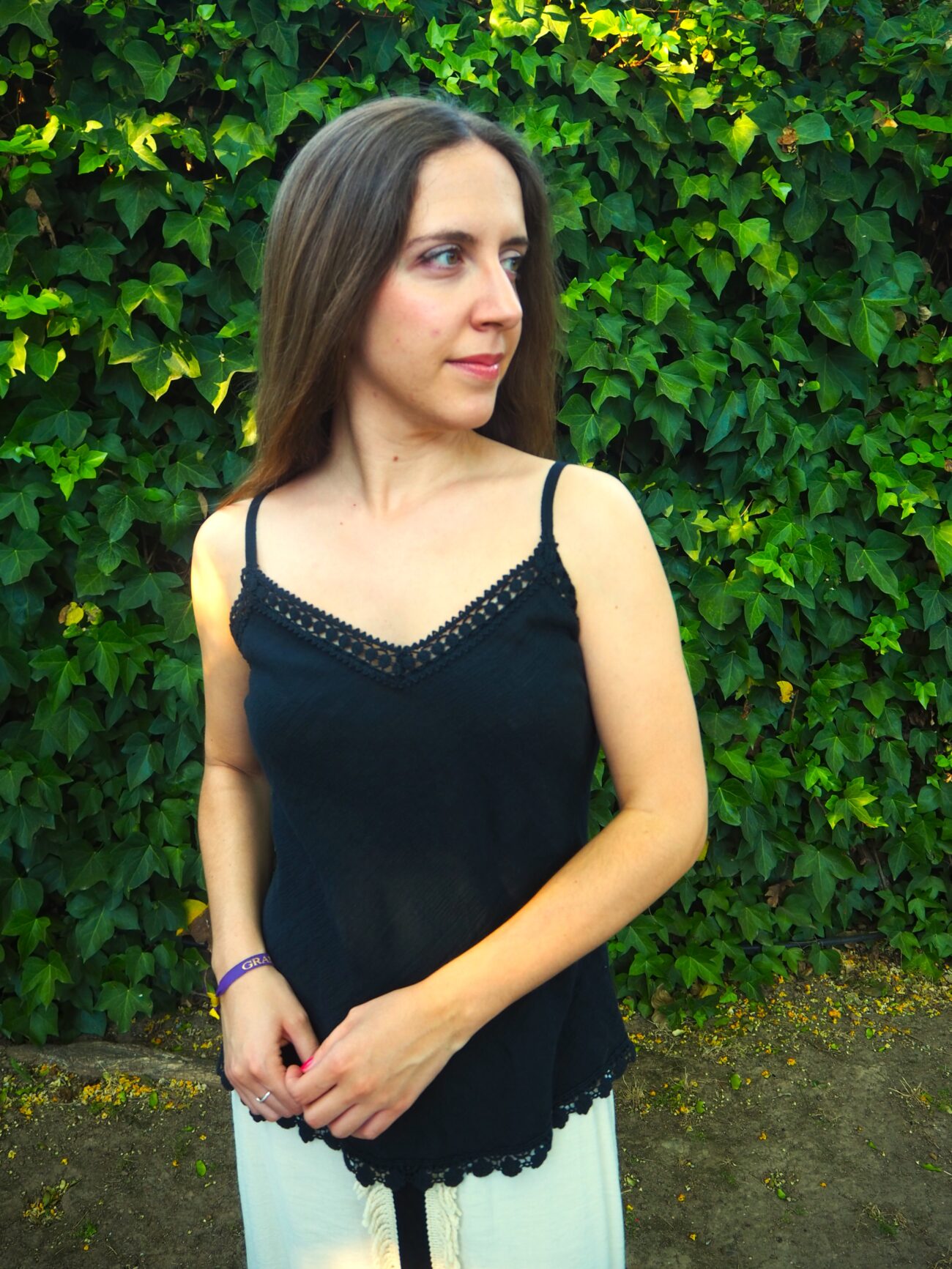 Top tirantes tira bordada de algodón negro