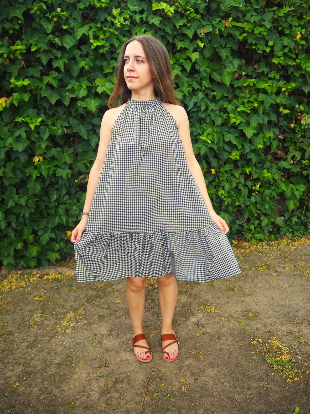 Vestido halter vichy sin mangas marrón