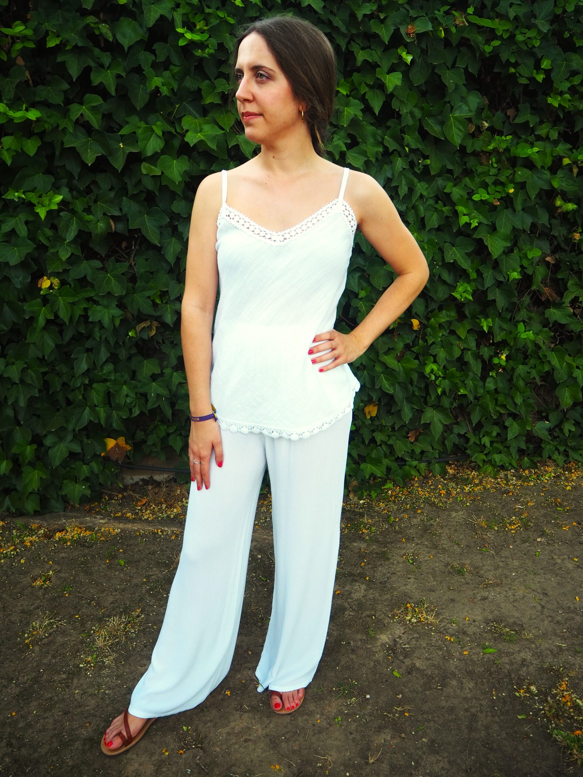 Pantalón largo de bambula con pañuelo blanco - Imagen 2