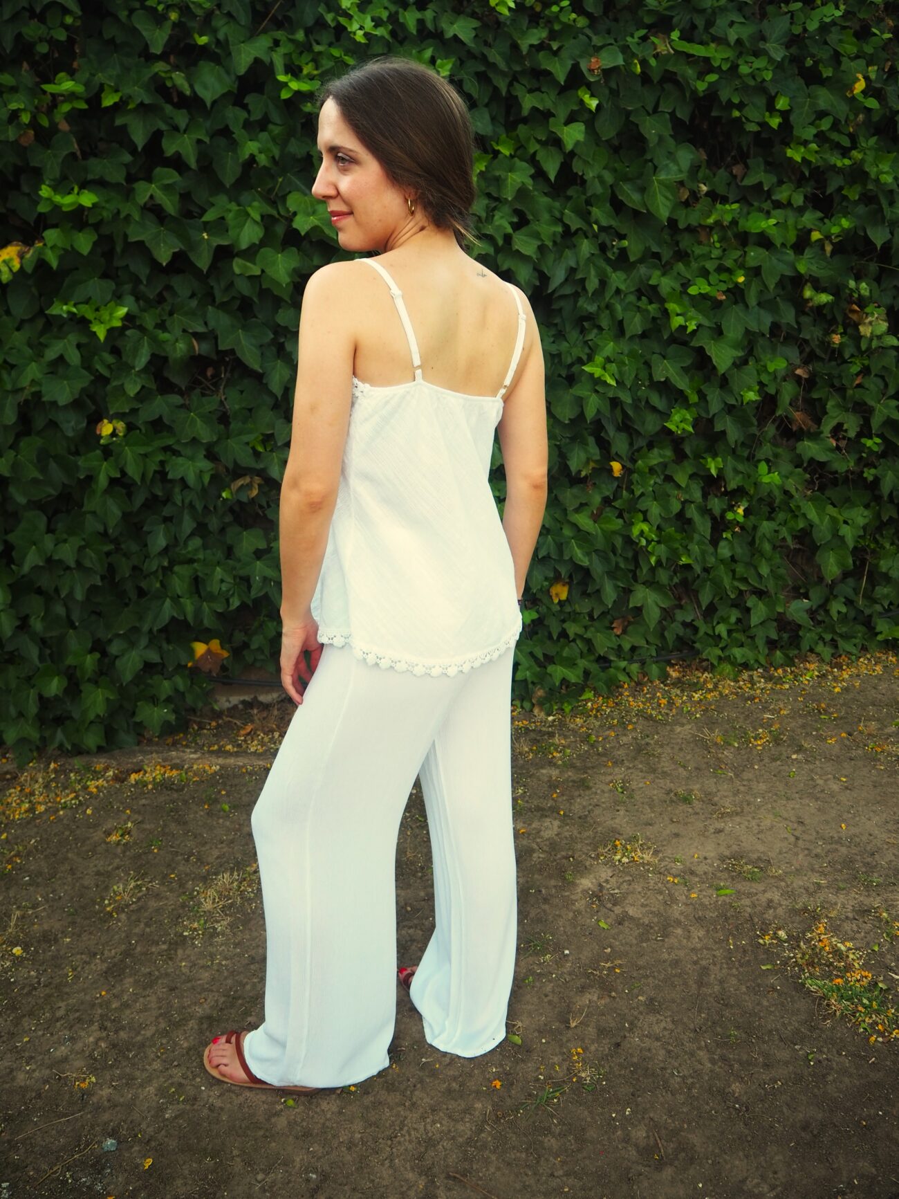 Pantalón largo de bambula con pañuelo blanco
