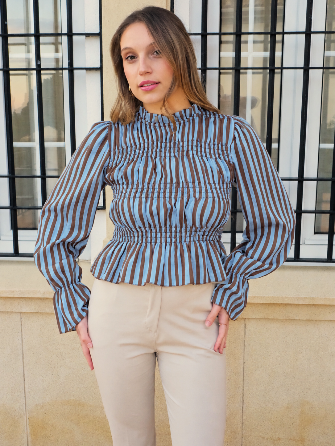 Blusa de rayas efecto nido de abeja elástico azul