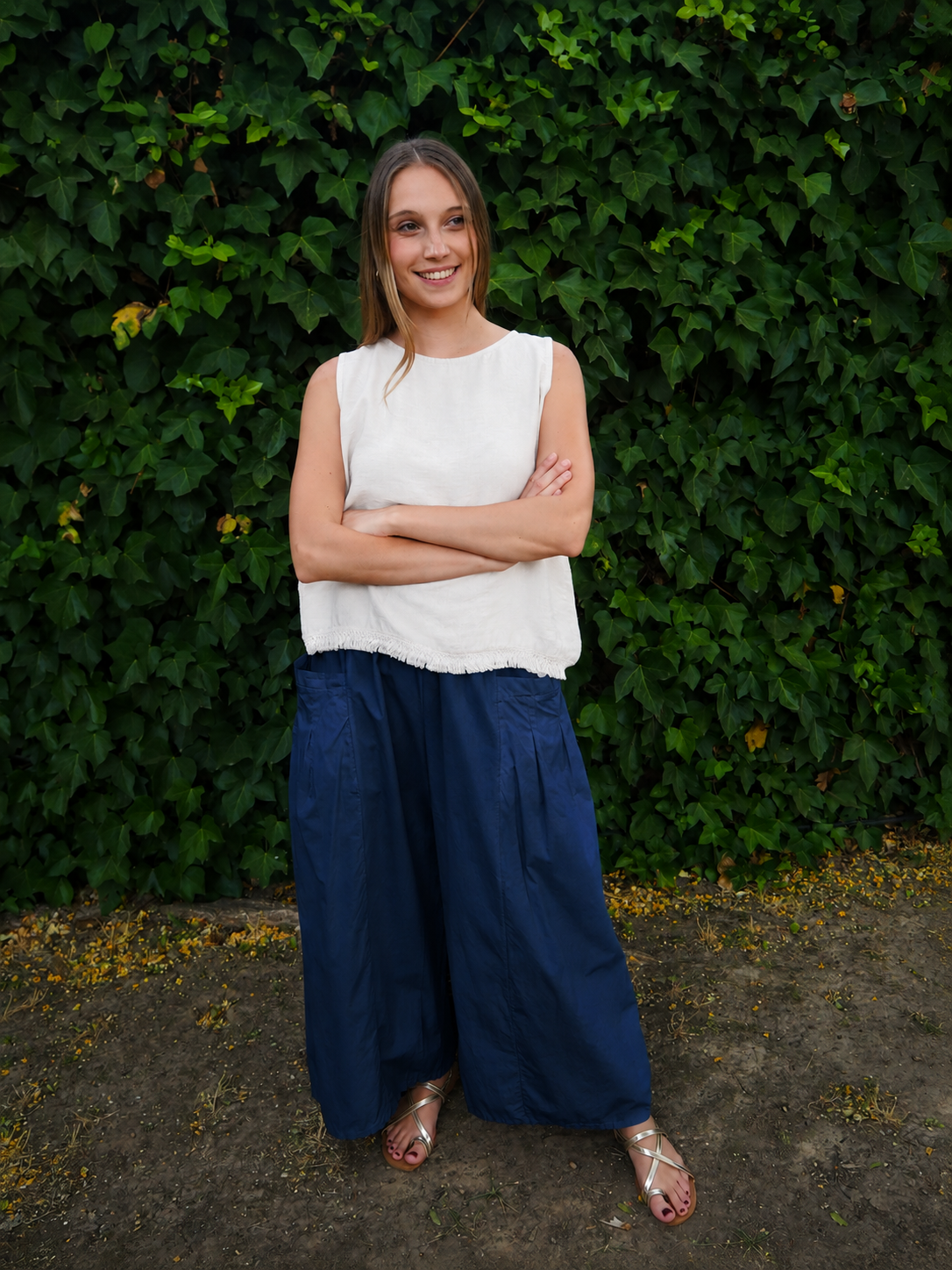 Pantalón de algodón baggy de tiro alto con pinzas marino